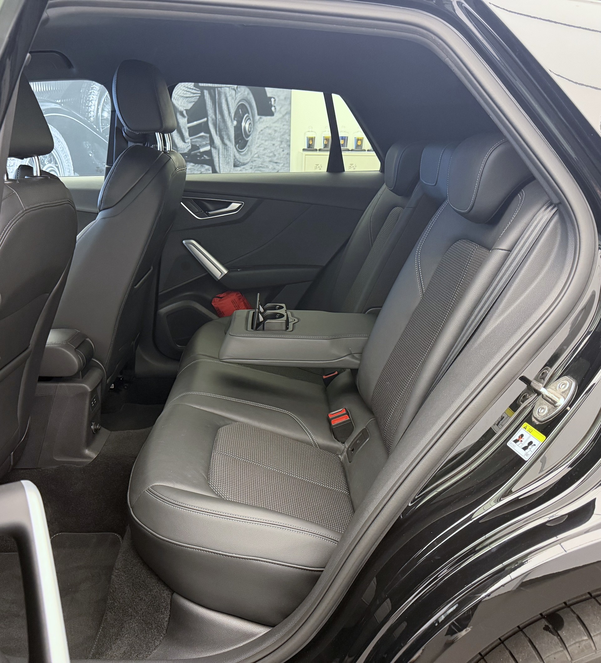 AUDI Q2 35 TDI S line quattro S-tronic-image-20