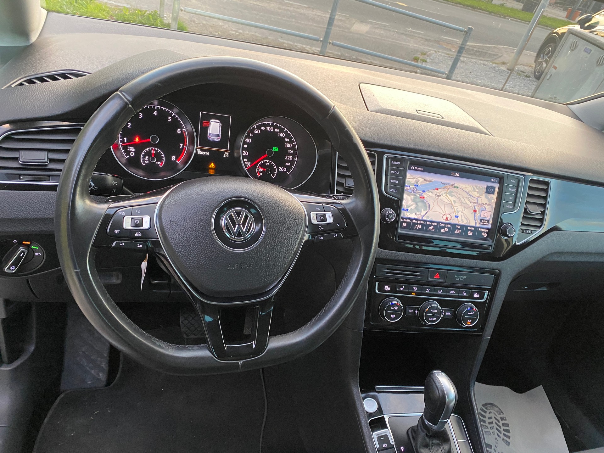 VW Golf Sportsvan 1.4 TSI Highline DSG-image-6