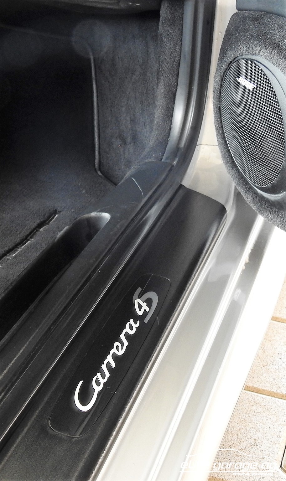 PORSCHE 911 Carrera 4 S Cabrio-image-9