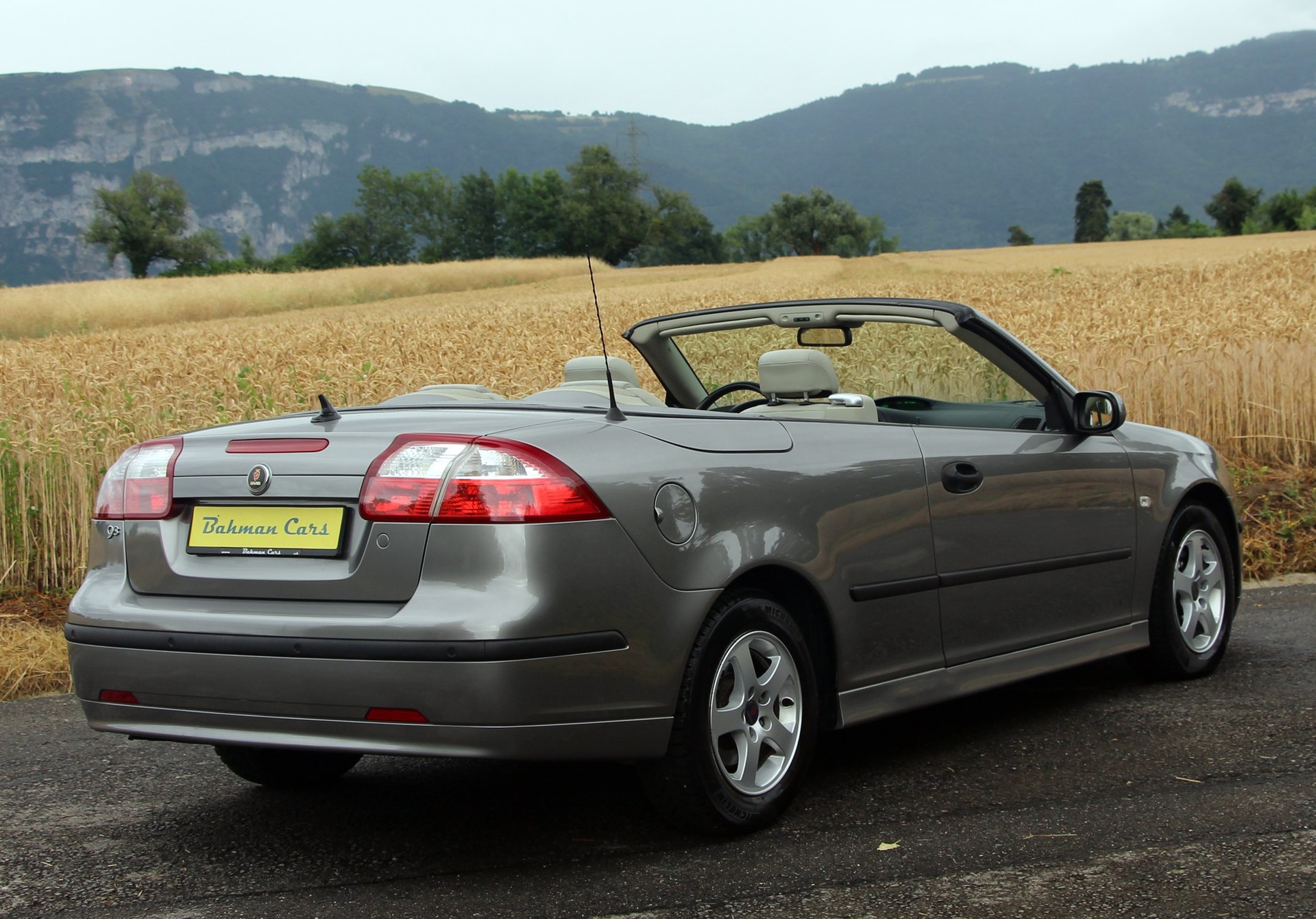 SAAB 9-3 2.0t Vector-image-5