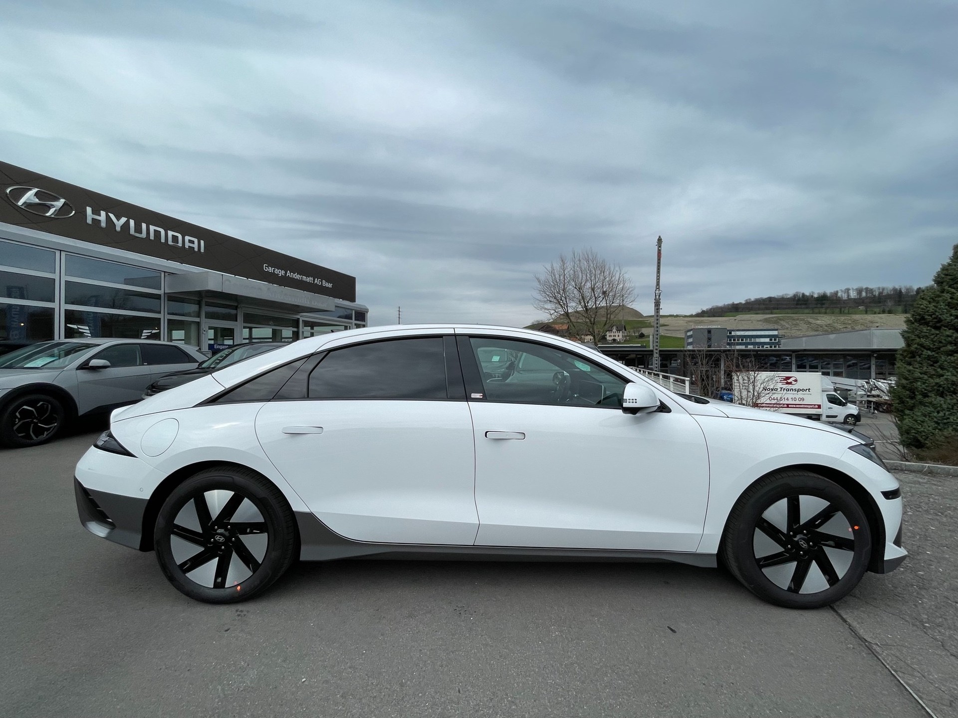 HYUNDAI Ioniq 6 77kWh Launch Edition 4WD-image-3