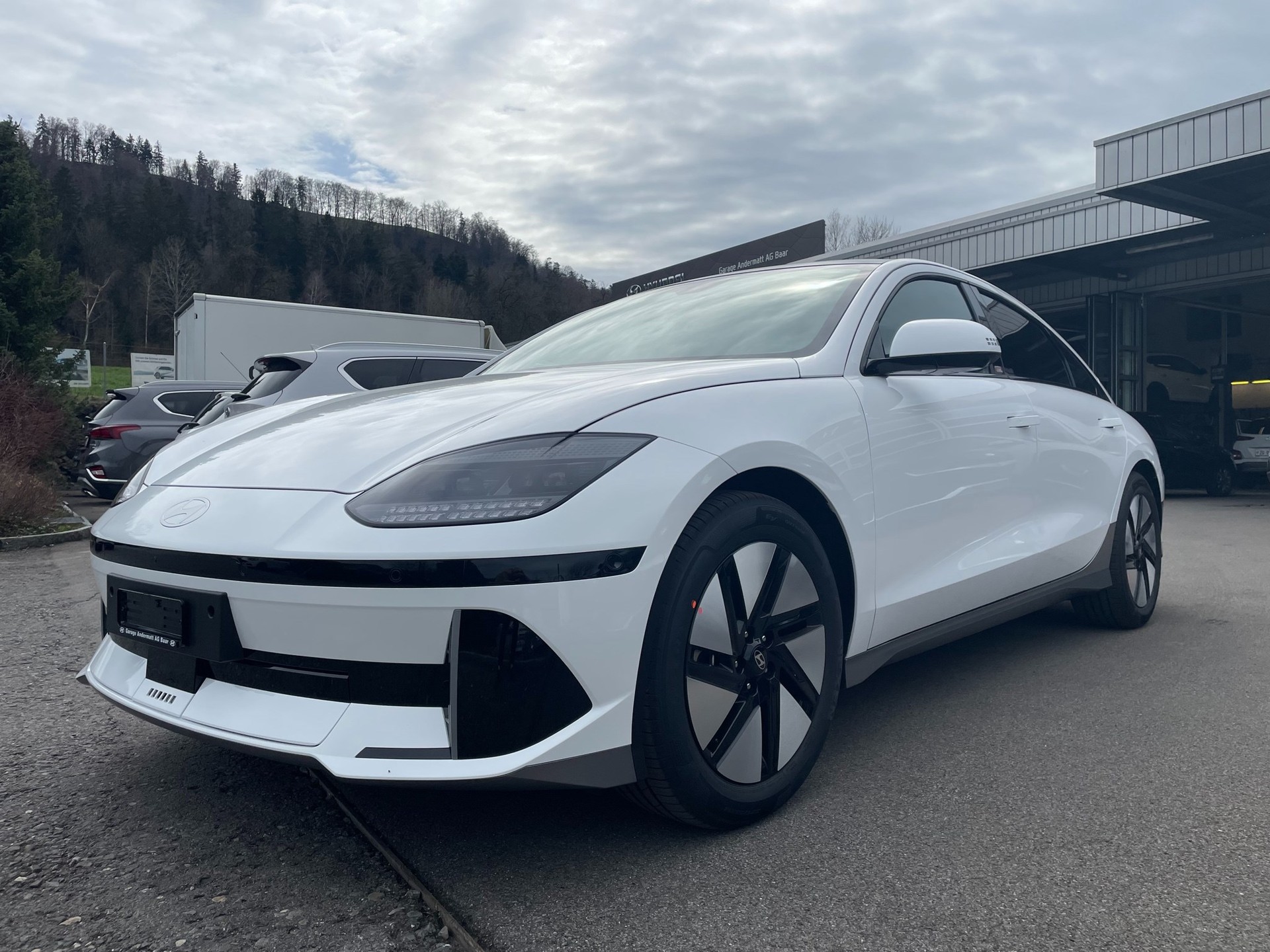 HYUNDAI Ioniq 6 77kWh Launch Edition 4WD-image-1