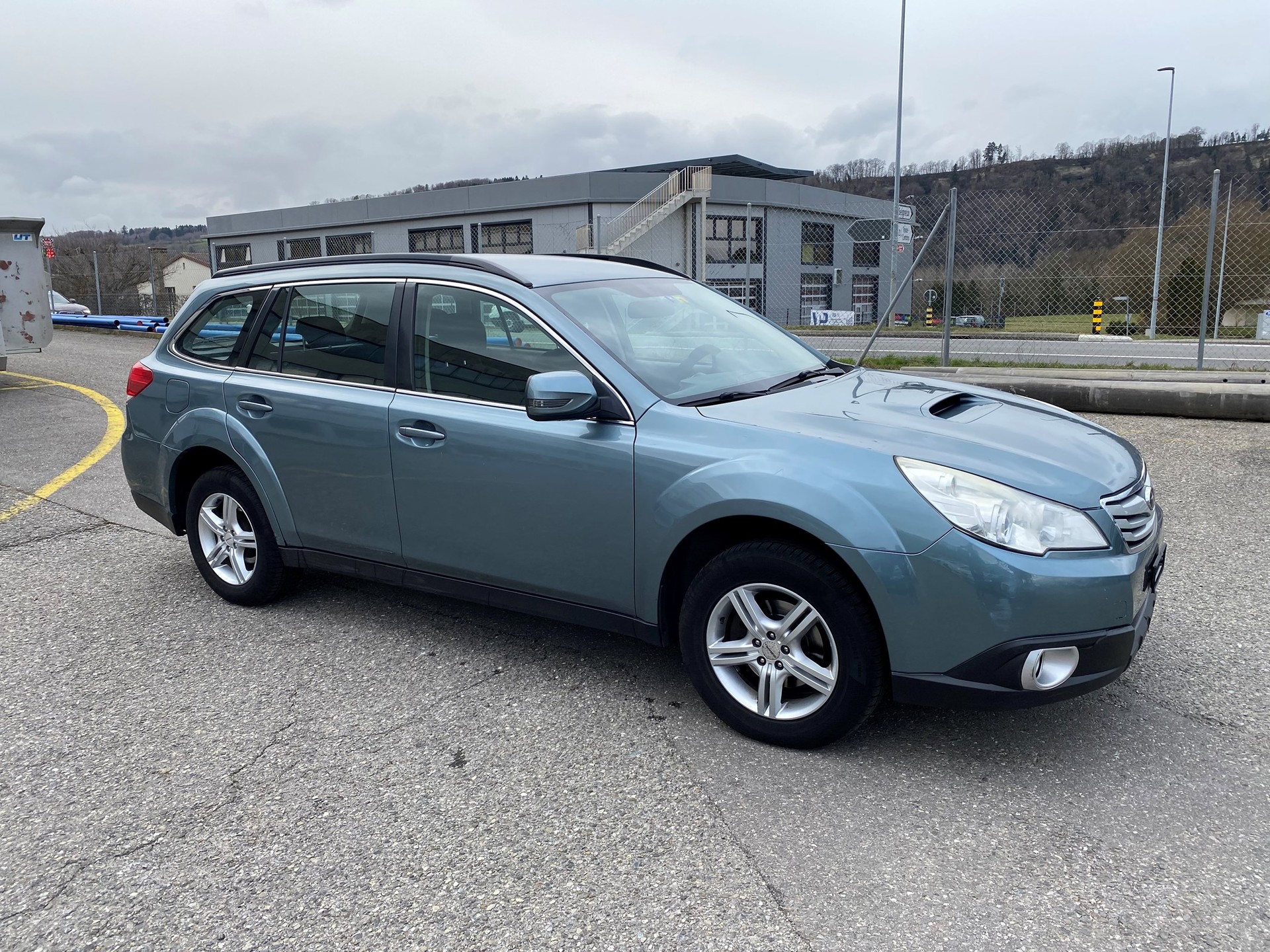 SUBARU Outback 2.0D Swiss AWD-image-5