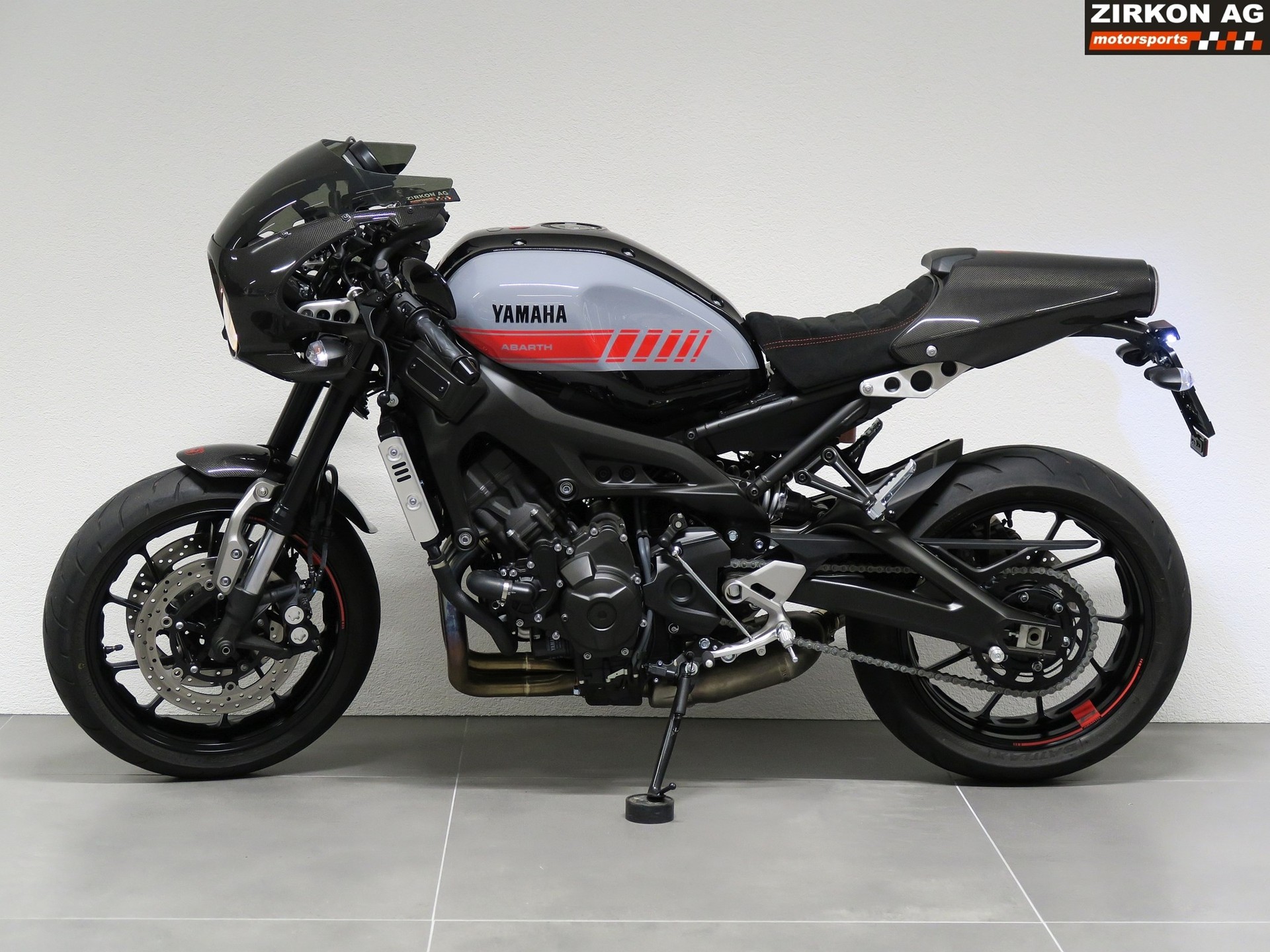 YAMAHA XSR 900 Abarth-image-10