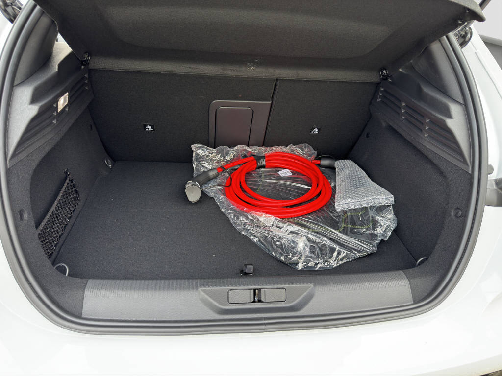 PEUGEOT 308 e-GT-image-12
