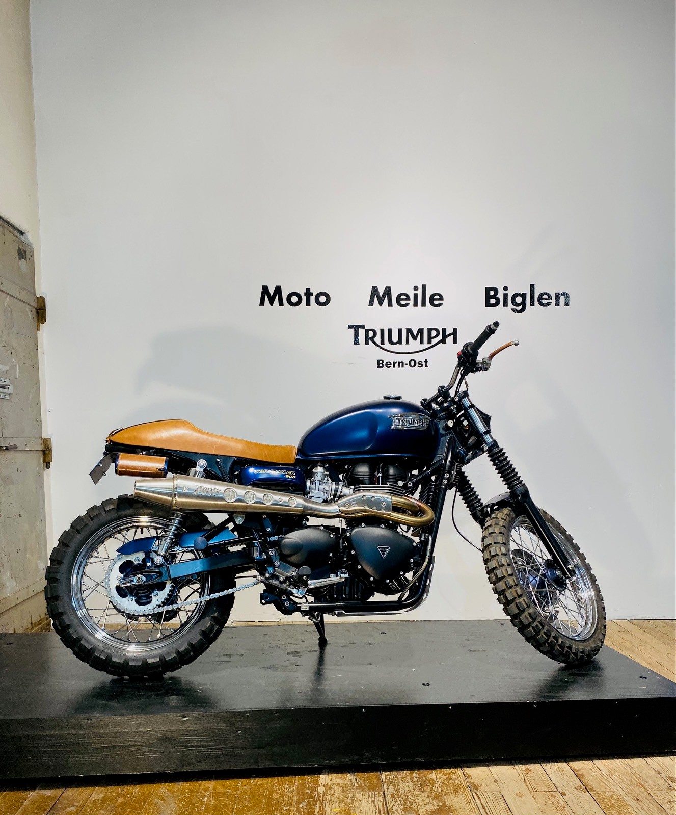 TRIUMPH Scrambler 900-showroom-element-1