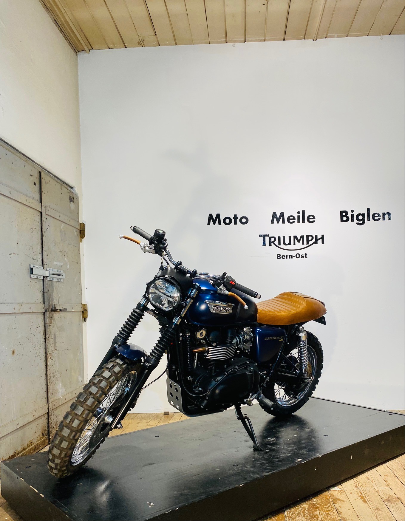 TRIUMPH Scrambler 900-showroom-element-3