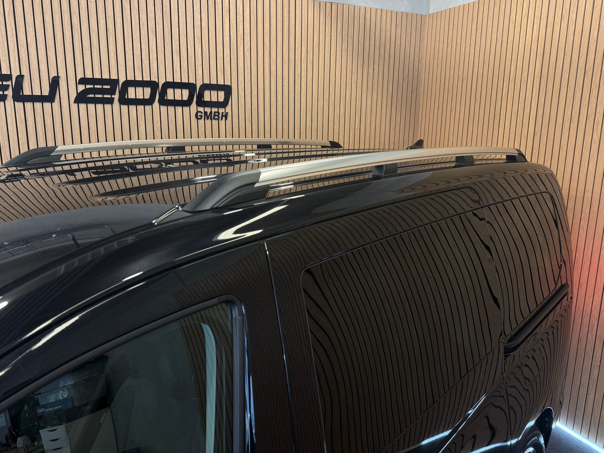 VW Caddy Maxi 1.5 TSI Style DSG 7 Sitze * Deep Black *-image-2