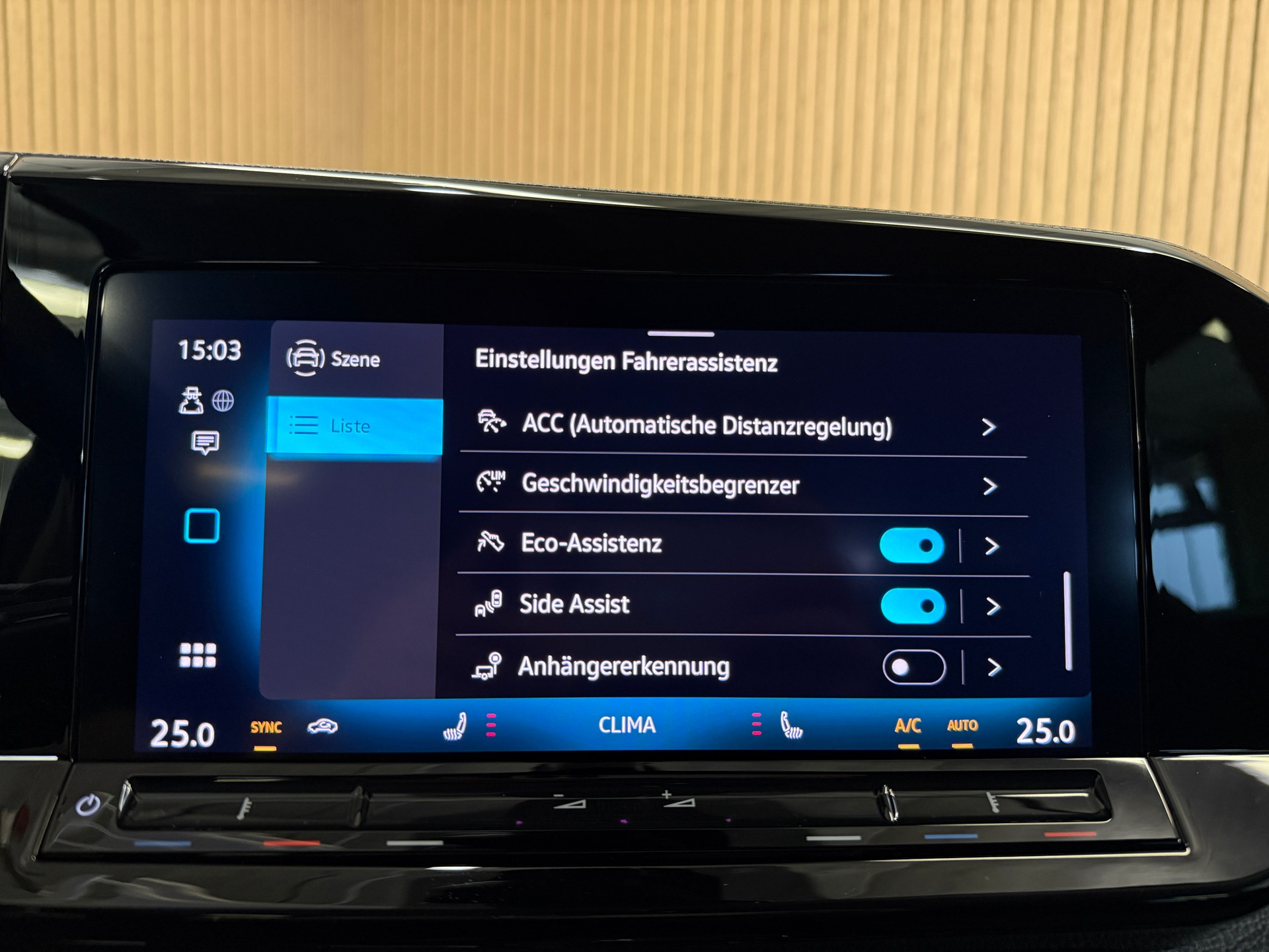 VW Caddy Maxi 1.5 TSI Style DSG 7 Sitze * Deep Black *-image-14