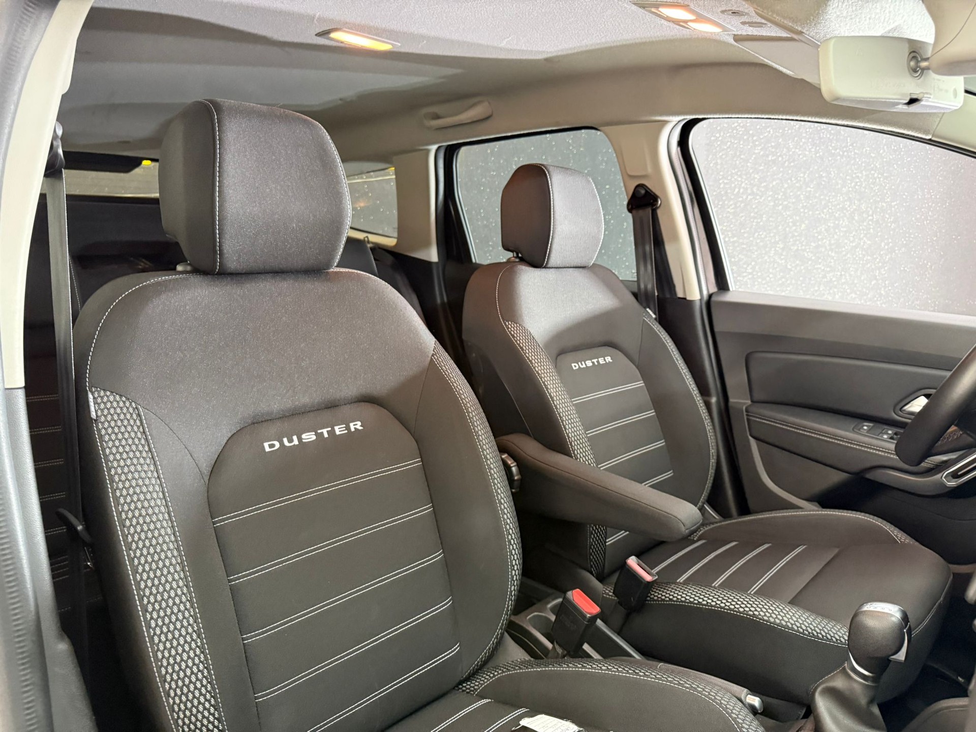 DACIA Duster dCi 110 Prestige 4x2 EDC-image-13