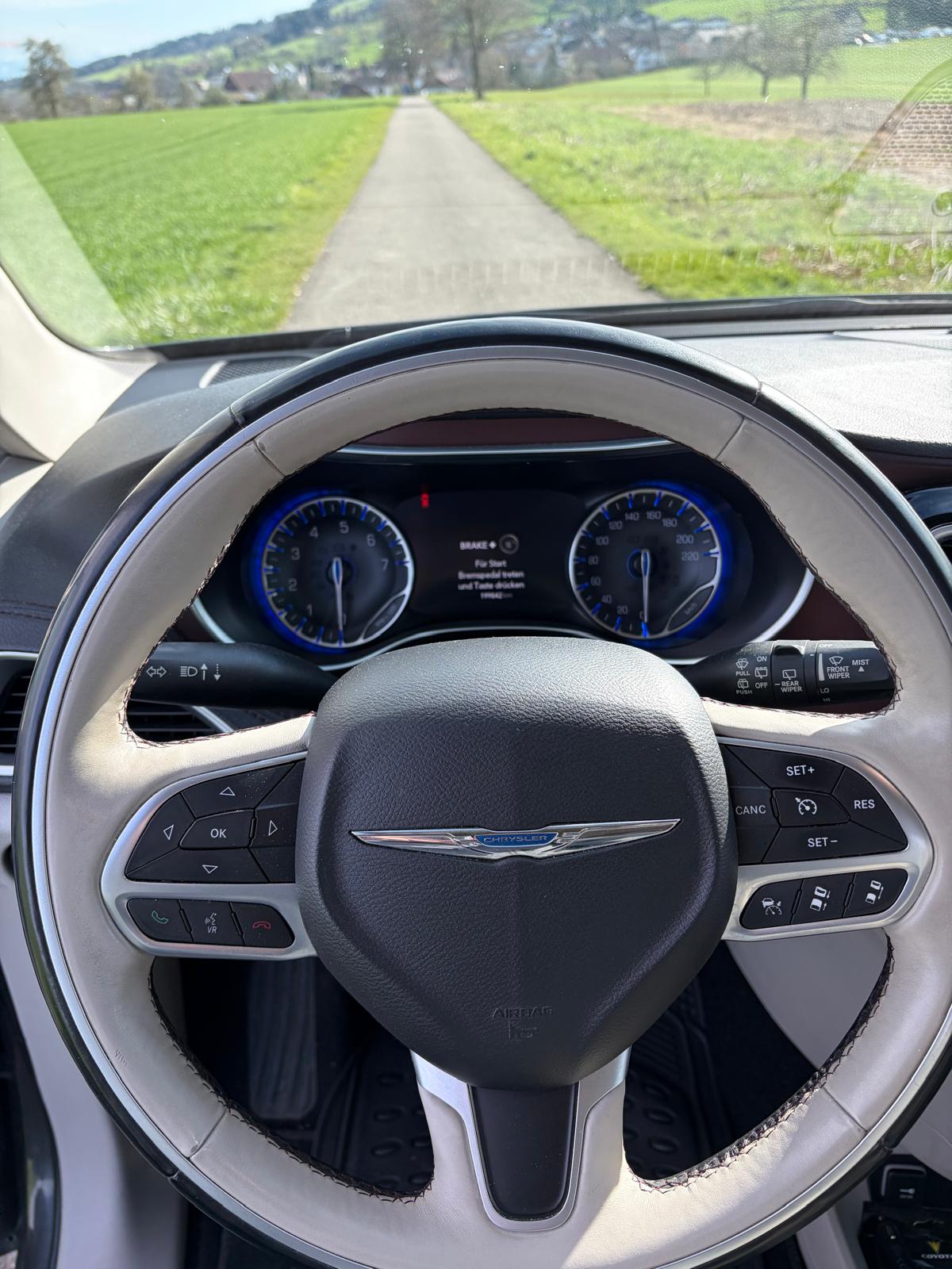 CHRYSLER Pacifica Limited-image-9