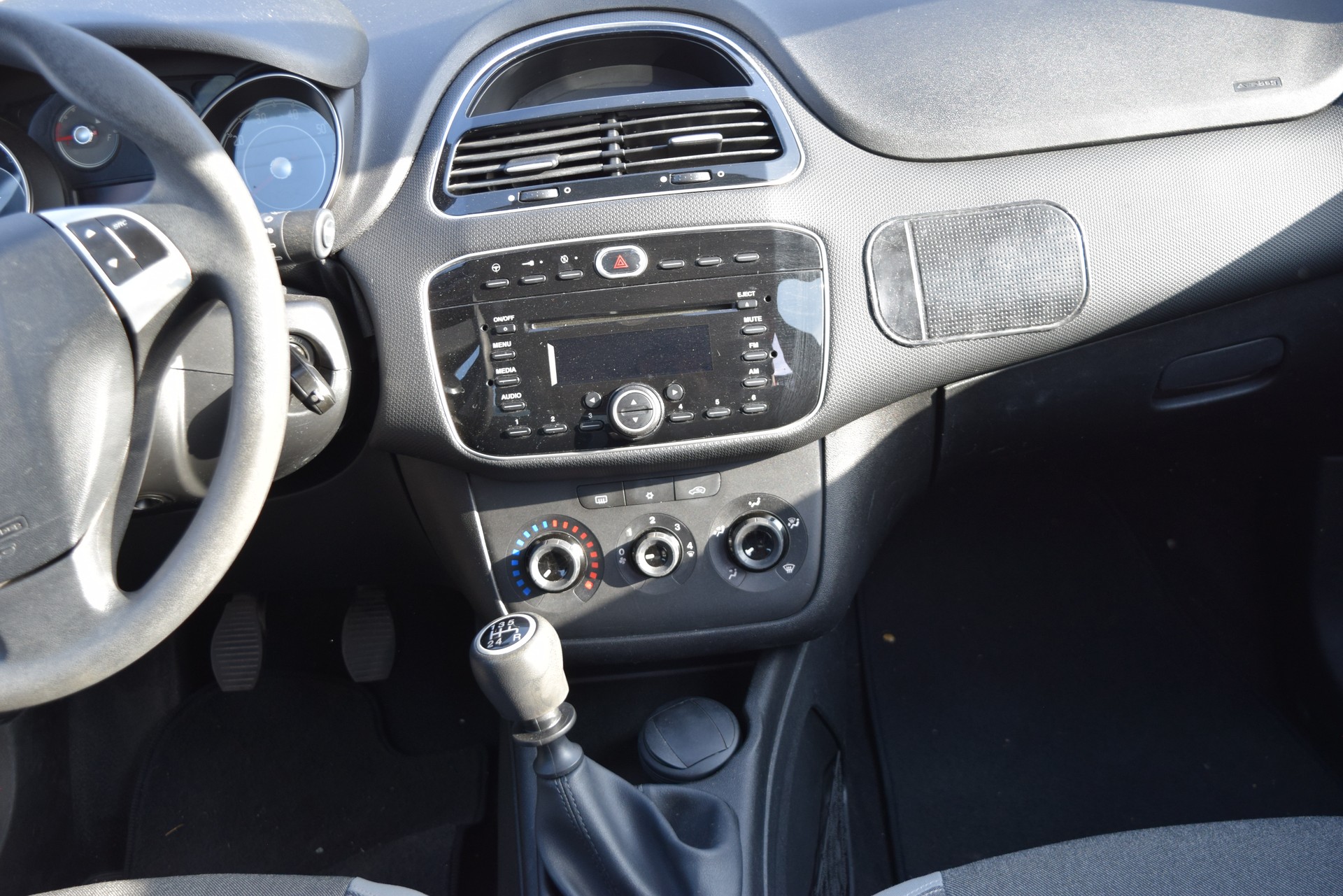 FIAT Punto 1.2 Pop Star-image-12