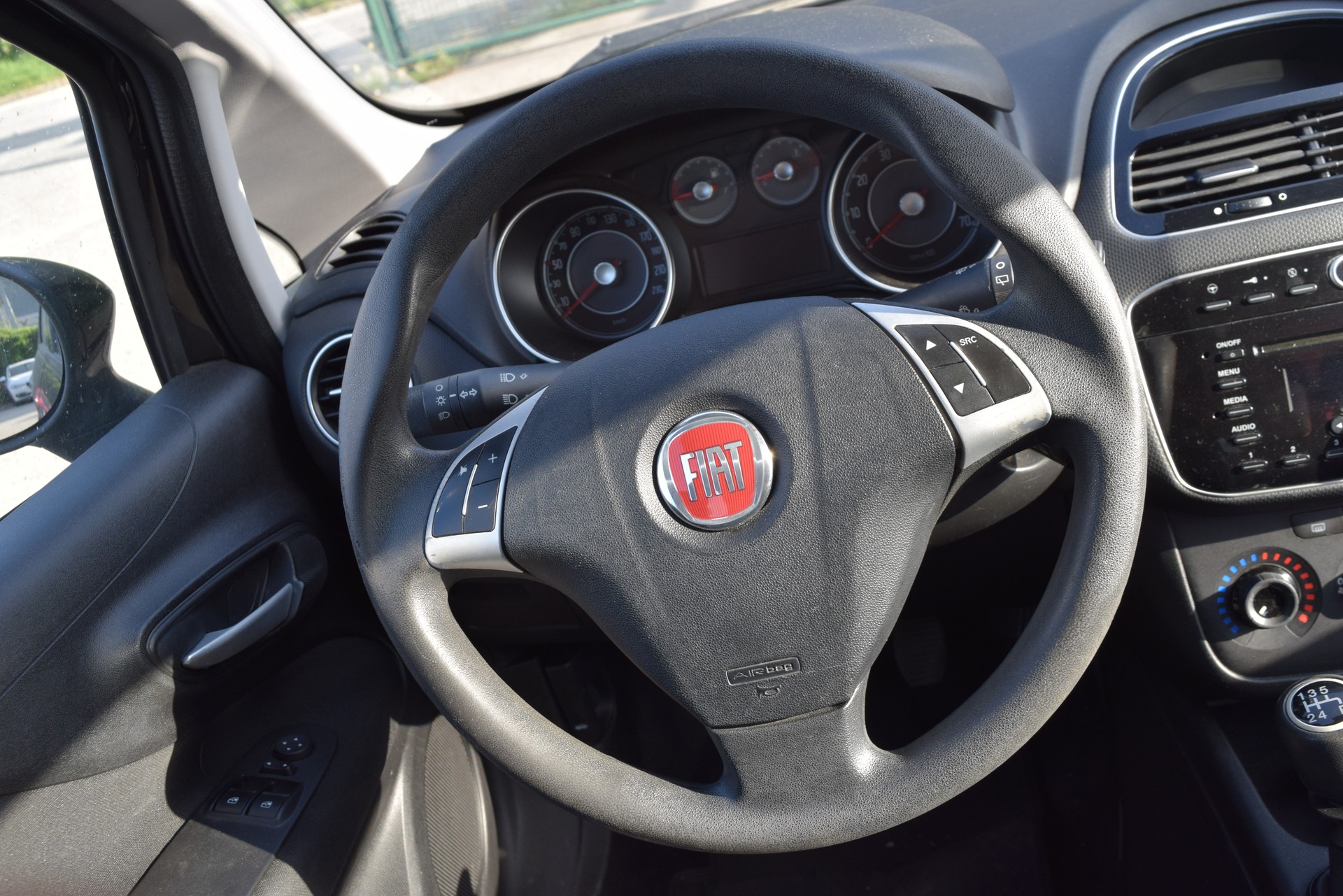 FIAT Punto 1.2 Pop Star-image-13