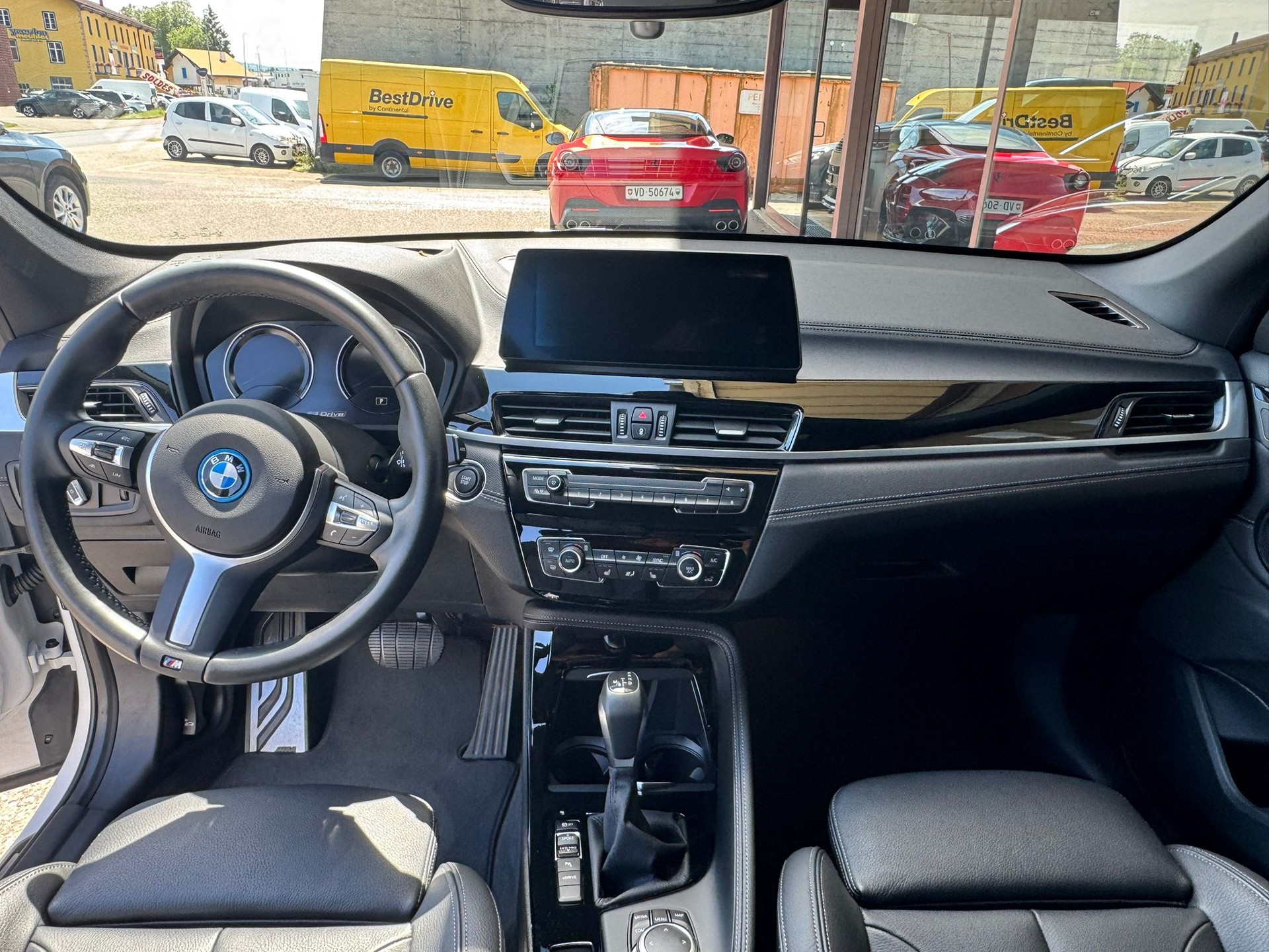 BMW X1 xDrive 25e M Sport Steptronic-image-8