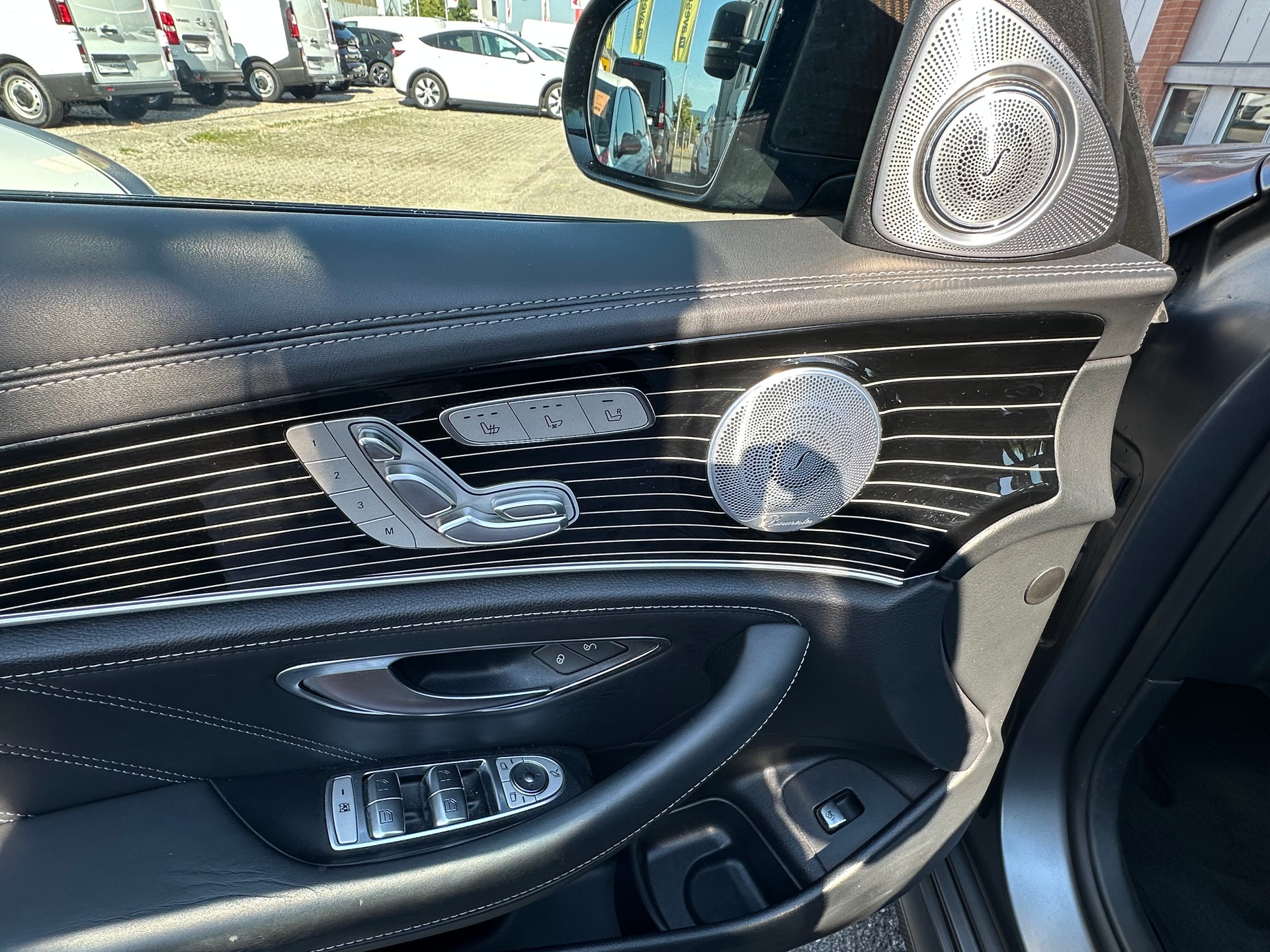 MERCEDES-BENZ E 63 AMG S 4 Matic 9G-Tronic-image-8
