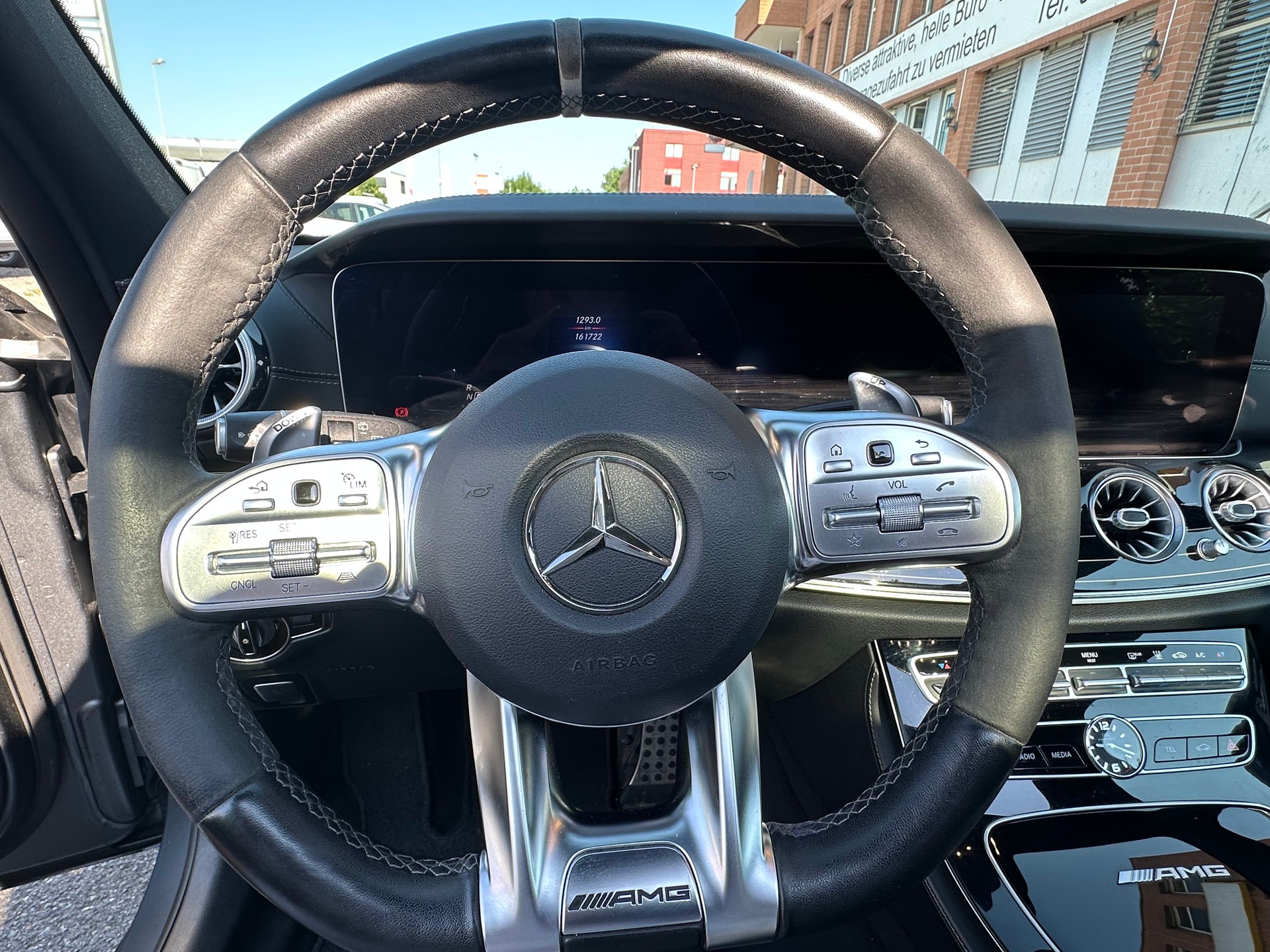 MERCEDES-BENZ E 63 AMG S 4 Matic 9G-Tronic-image-9