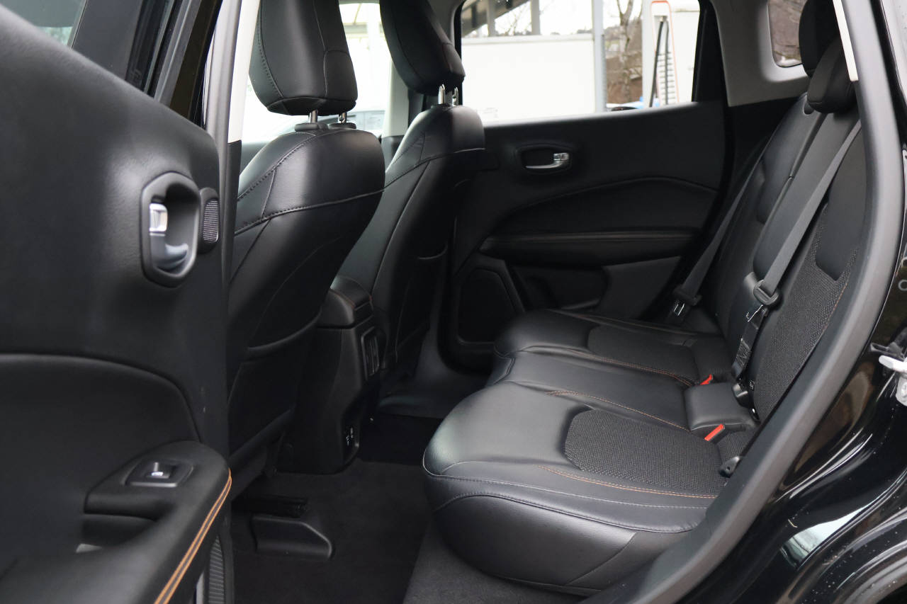 JEEP Compass 2.0 CRD Limited AWD-image-15