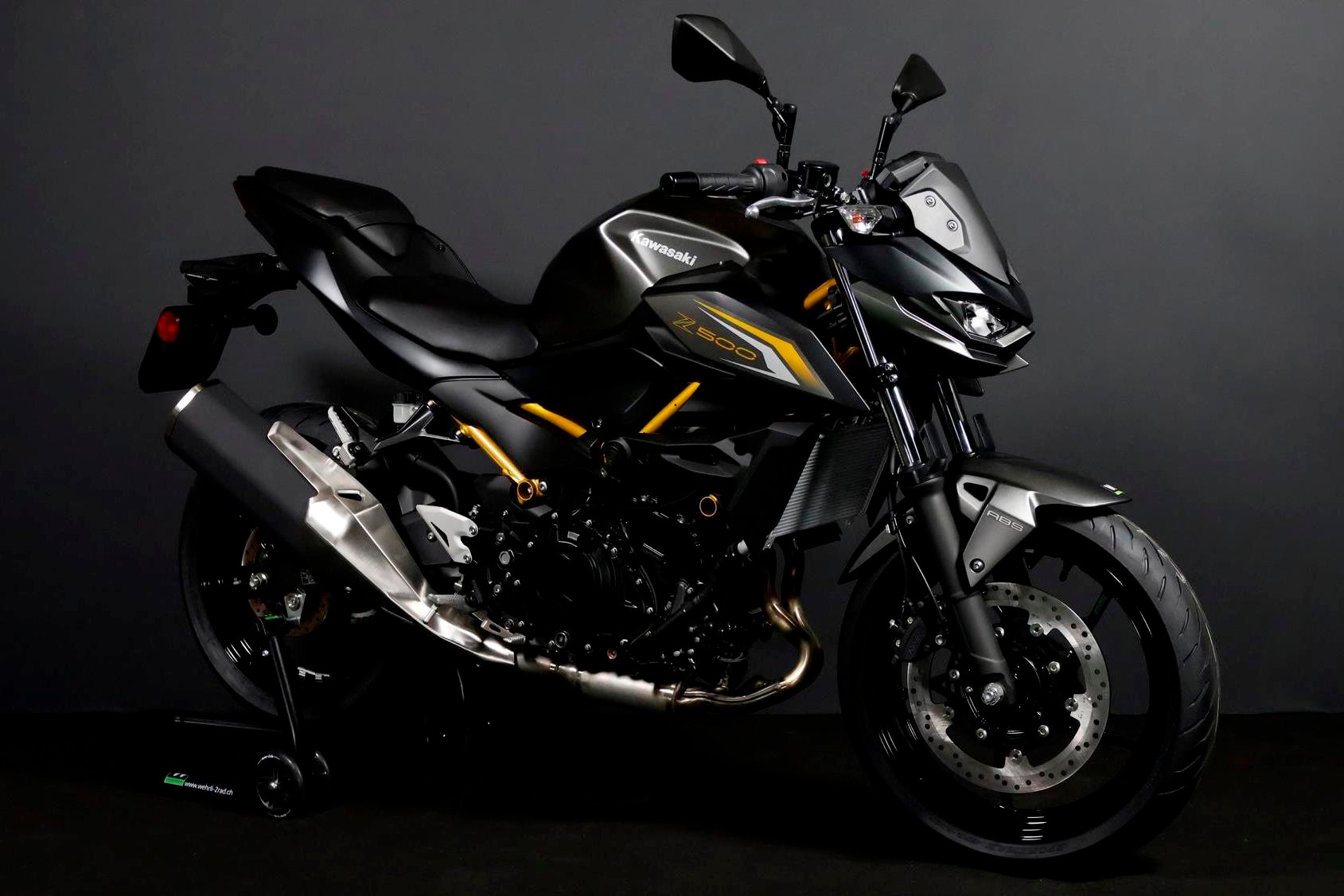 KAWASAKI Z 500-showroom-element-1