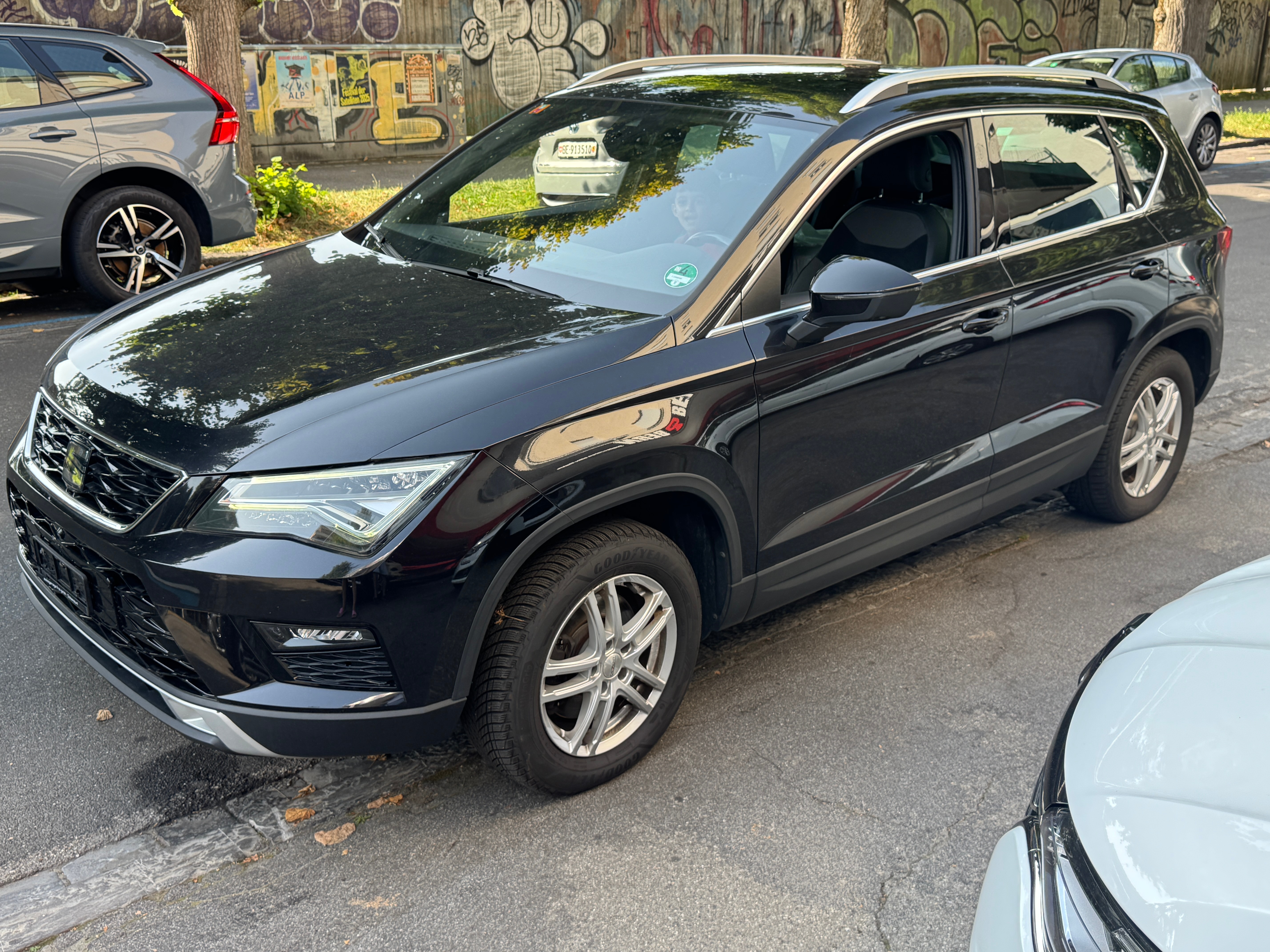Car photo