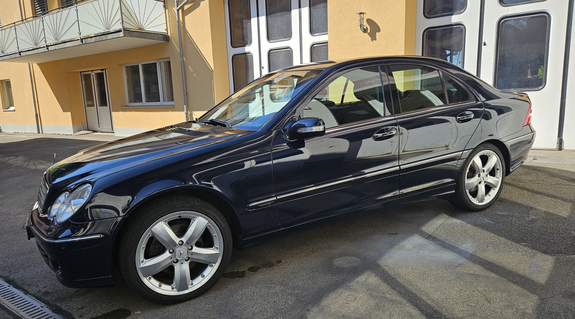 MERCEDES-BENZ C 240 Classic 4Matic Automatic-image-5