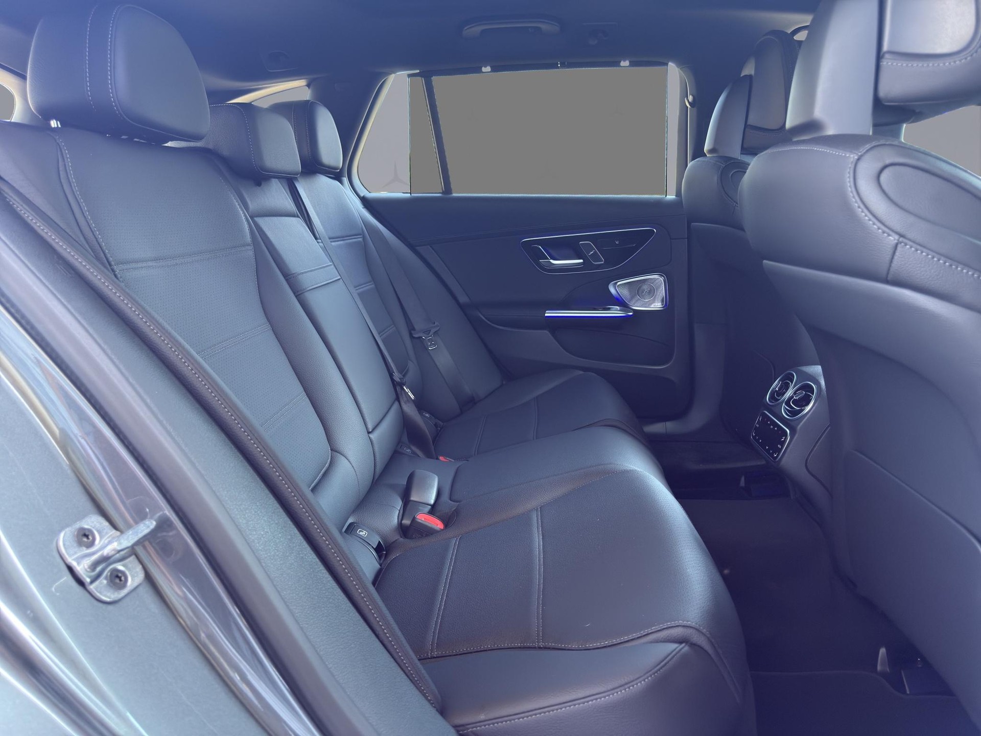 MERCEDES-BENZ C 220 d Swiss Star AMG Line 4matic Kombi-image-17