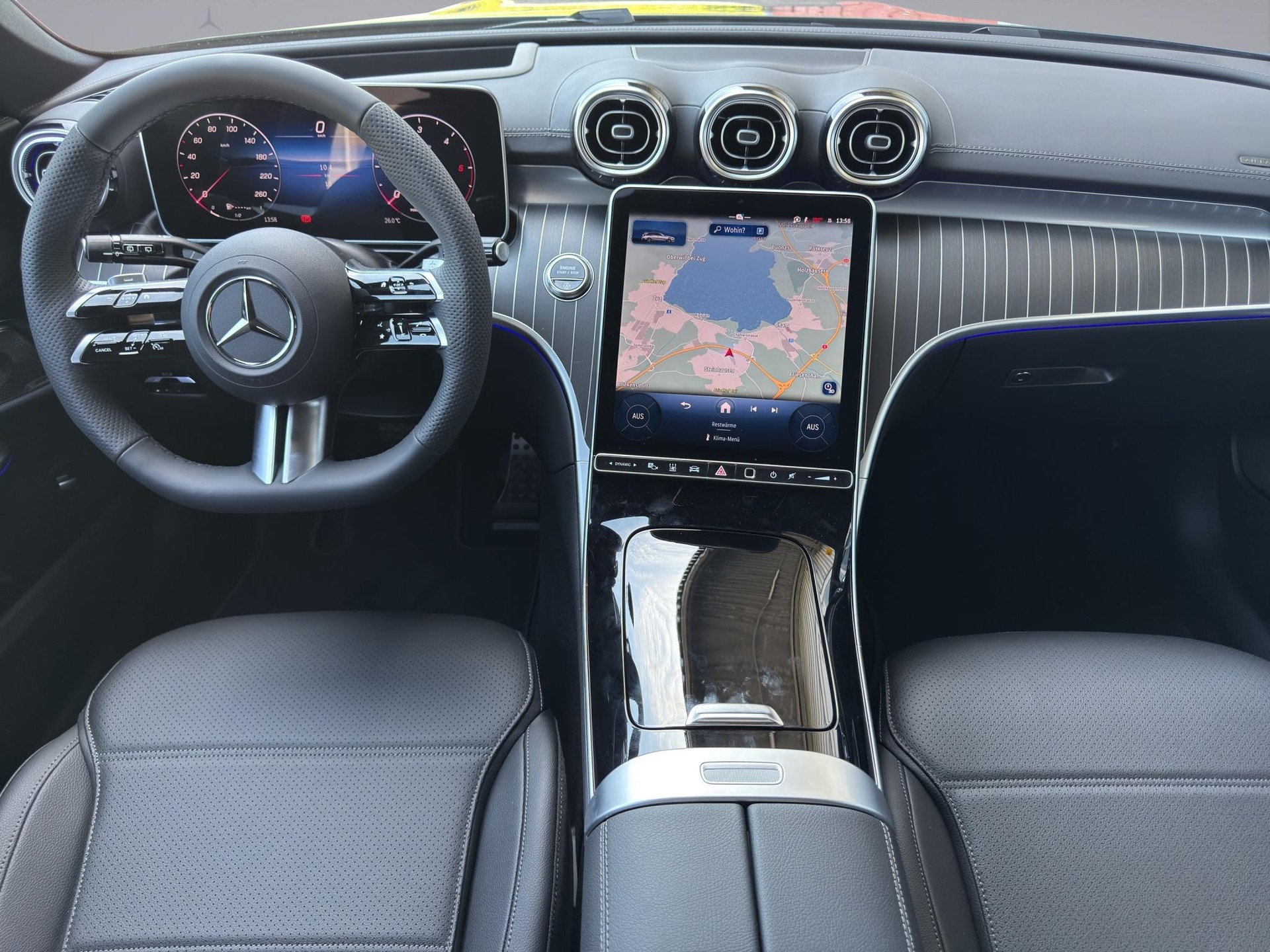 MERCEDES-BENZ C 220 d Swiss Star AMG Line 4matic Kombi-image-13