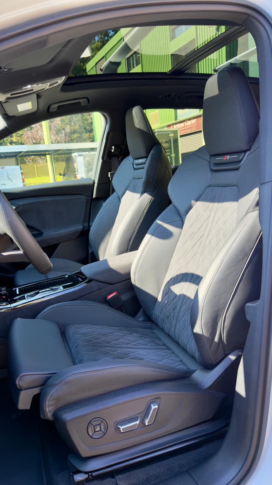 AUDI SQ6 e-tron quattro-image-10