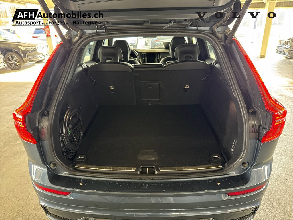 VOLVO XC60 2.0 T8 TE R-Design eAWD-image-9