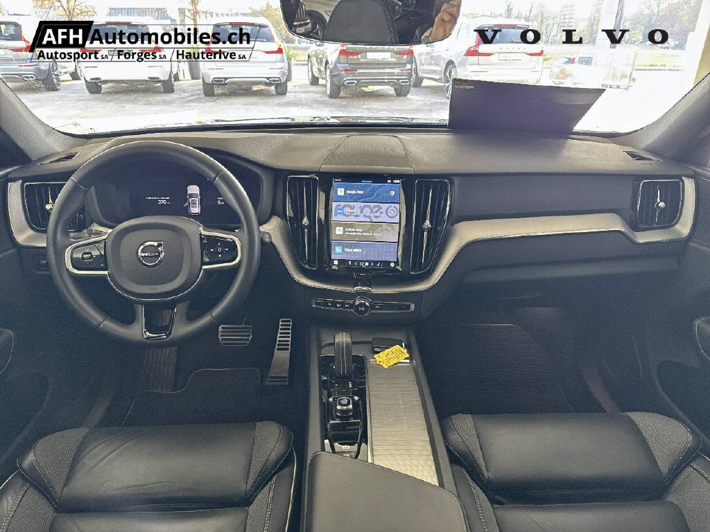 VOLVO XC60 2.0 T8 TE R-Design eAWD-image-18