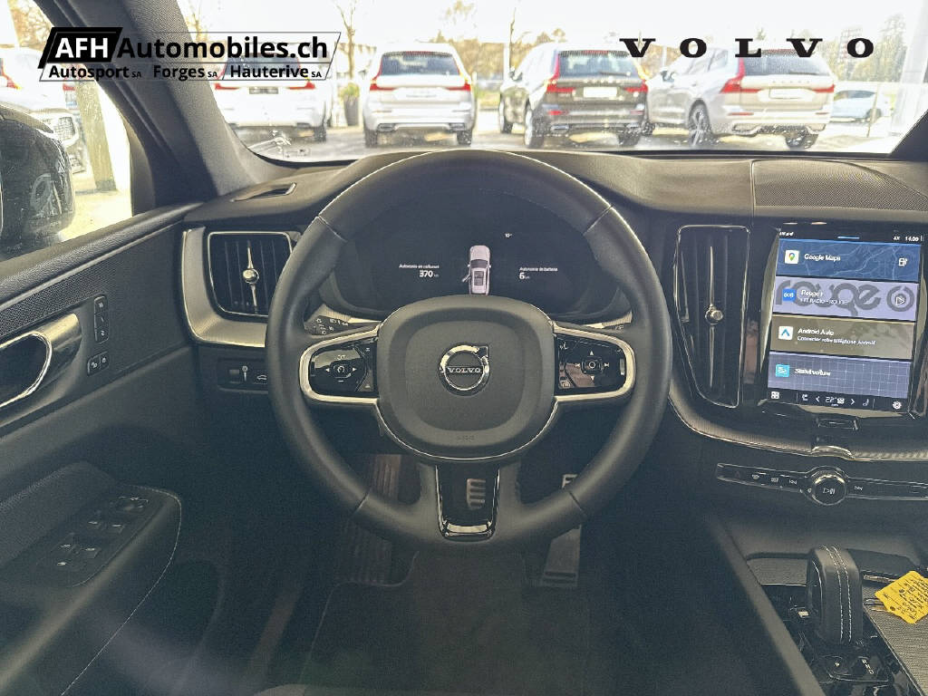VOLVO XC60 2.0 T8 TE R-Design eAWD-image-11