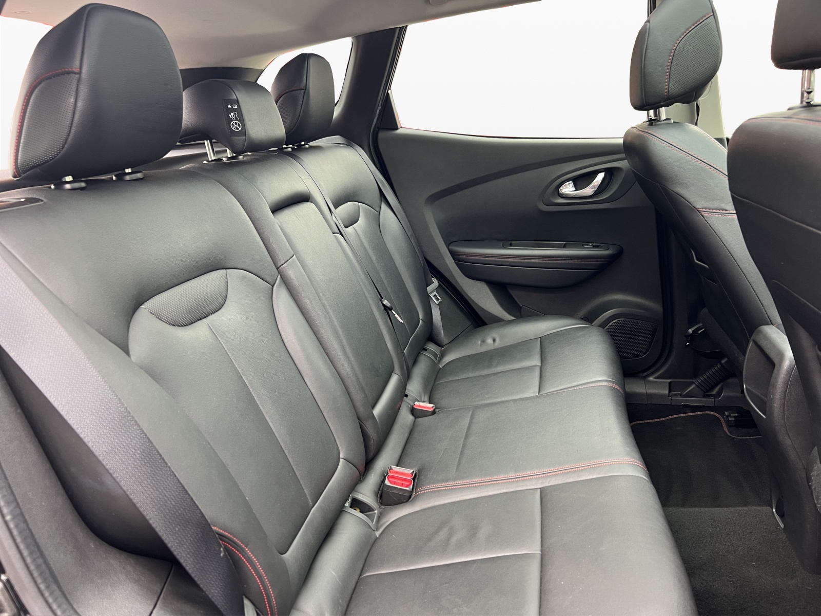 RENAULT Kadjar 1.2 16V Turbo Swiss Edition EDC-image-18