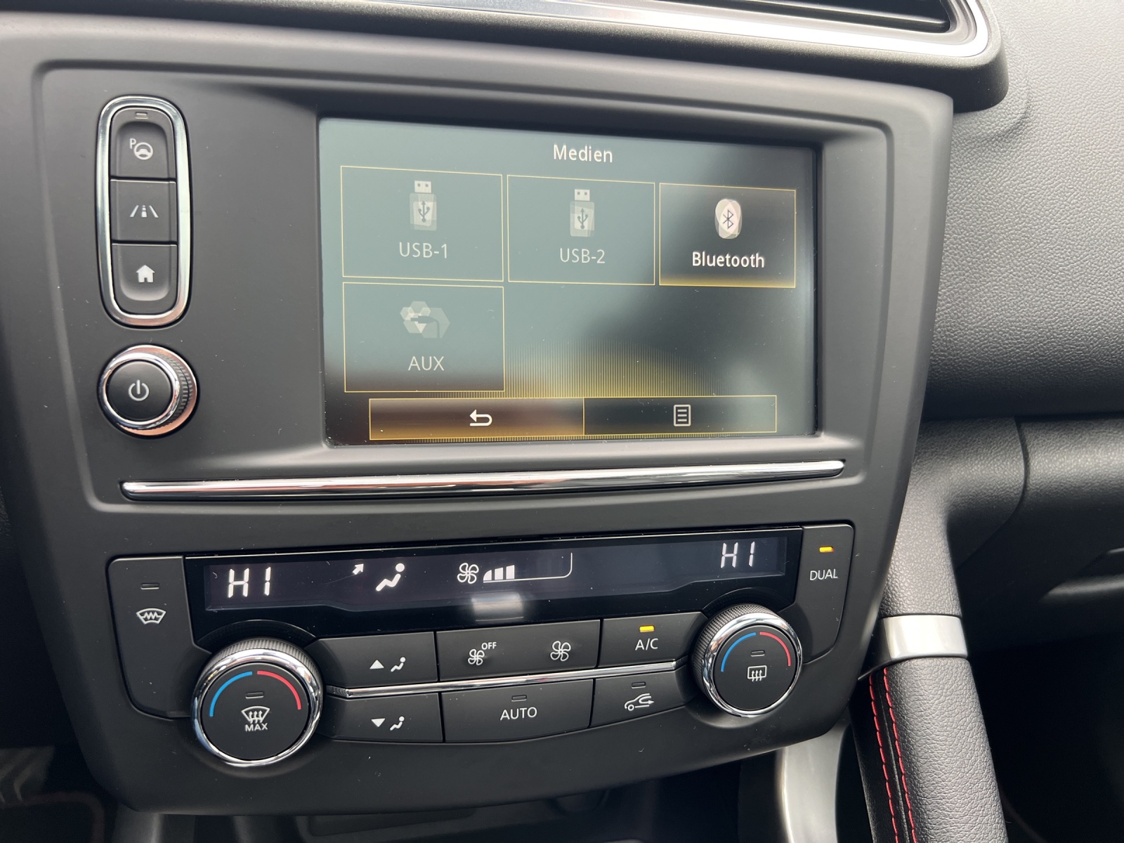 RENAULT Kadjar 1.2 16V Turbo Swiss Edition EDC-image-25