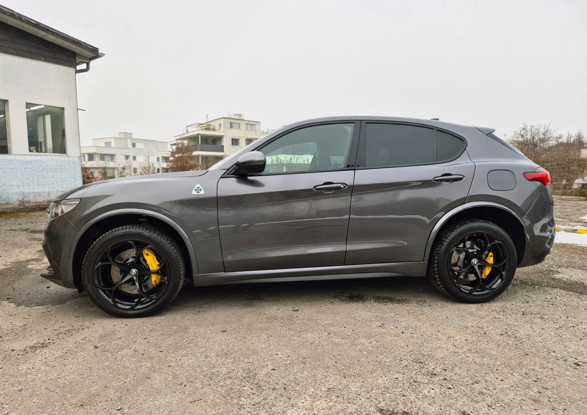 ALFA ROMEO Stelvio 2.9 V6 Quadrifoglio Q4 Automatic-image-2