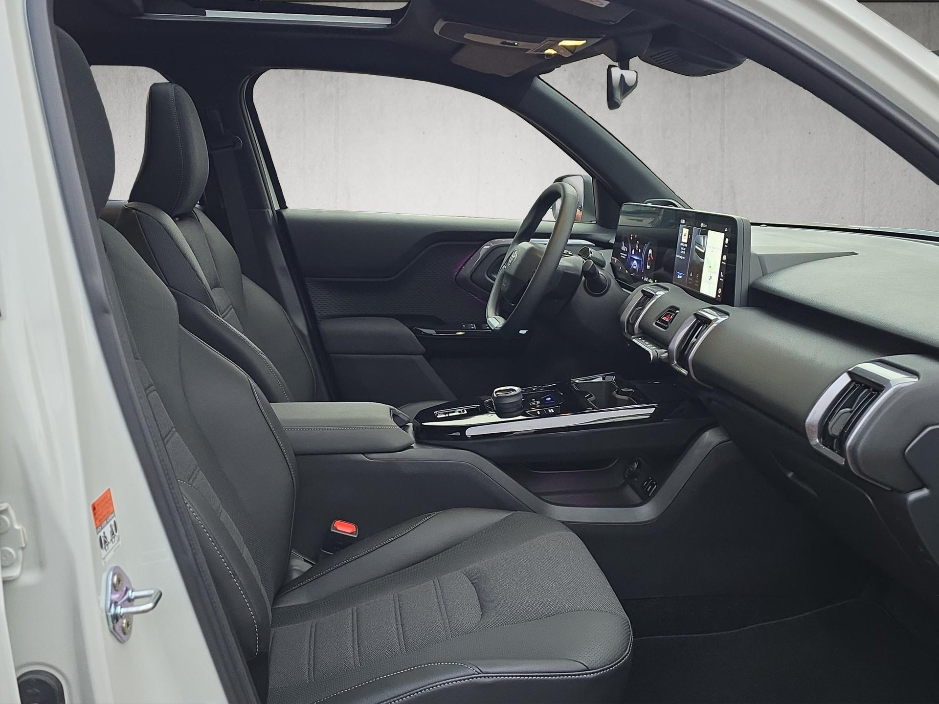TOYOTA Urban Cruiser Premium AWD-image-13