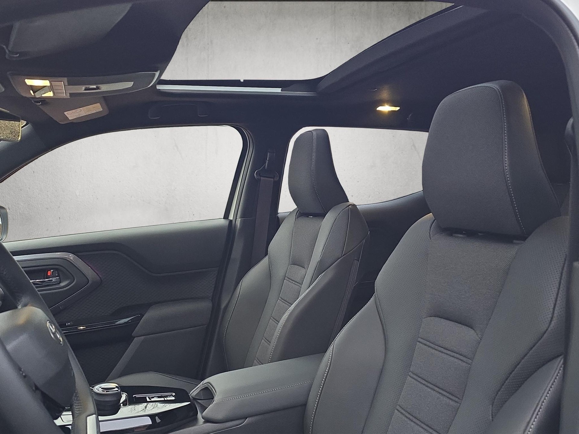 TOYOTA Urban Cruiser Premium AWD-image-9