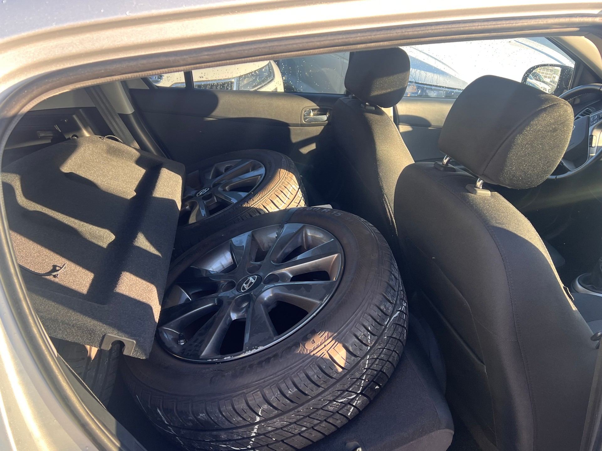HYUNDAI i20 1.2 GO!-image-11