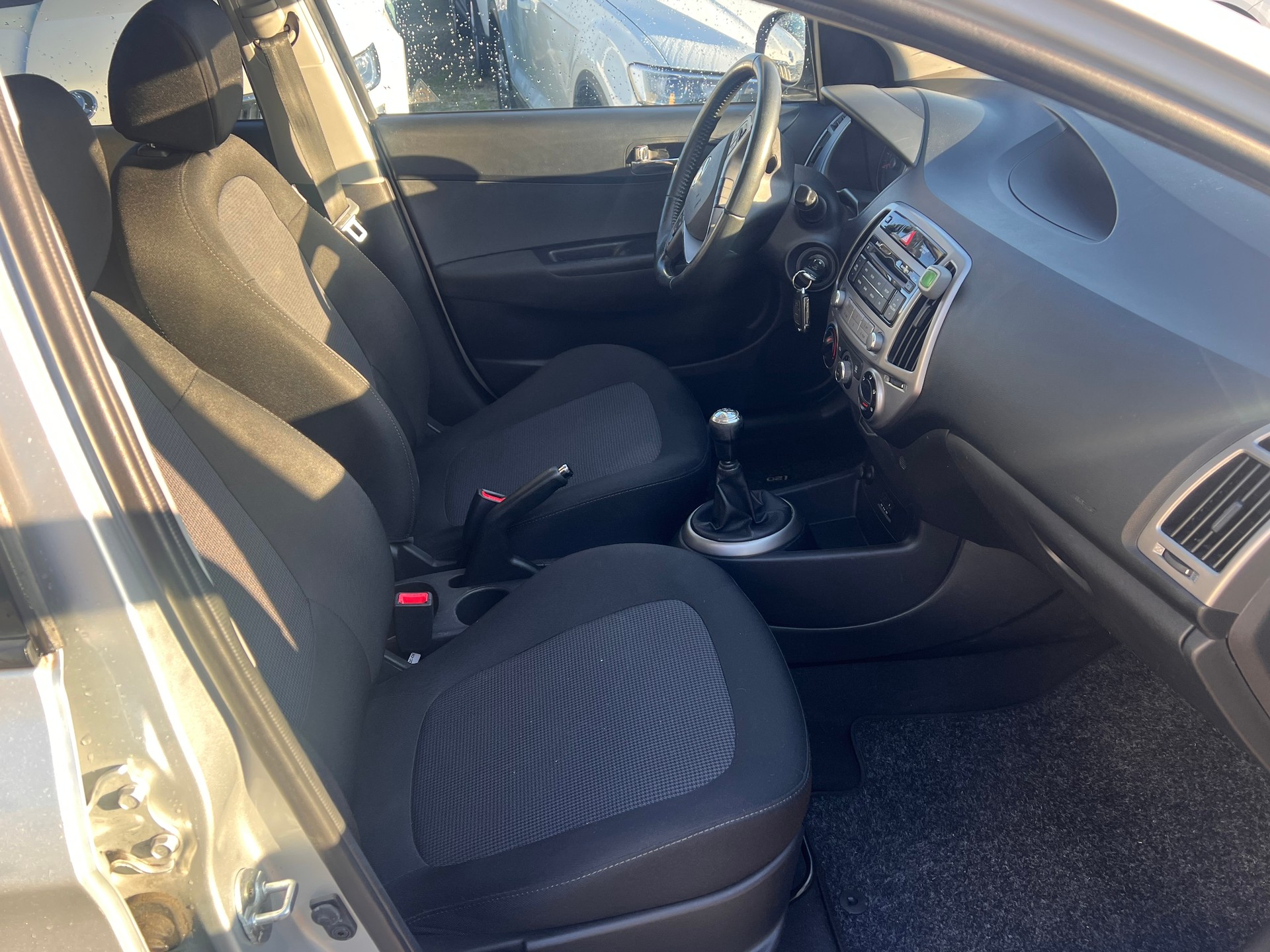 HYUNDAI i20 1.2 GO!-image-8