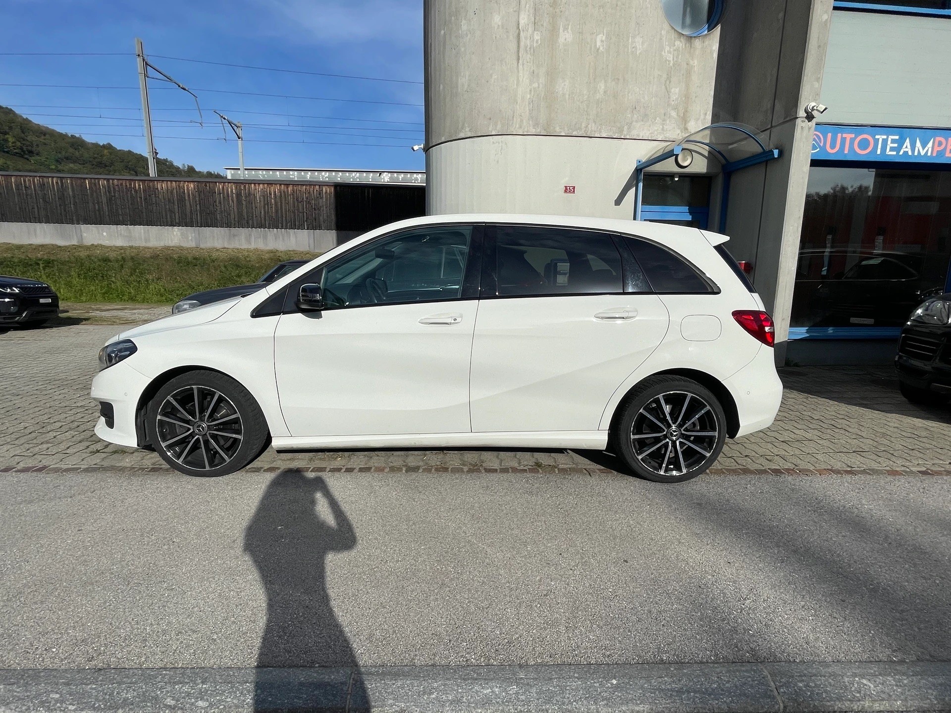 MERCEDES-BENZ B 220 CDI Urban 4Matic 7G-DCT-image-3
