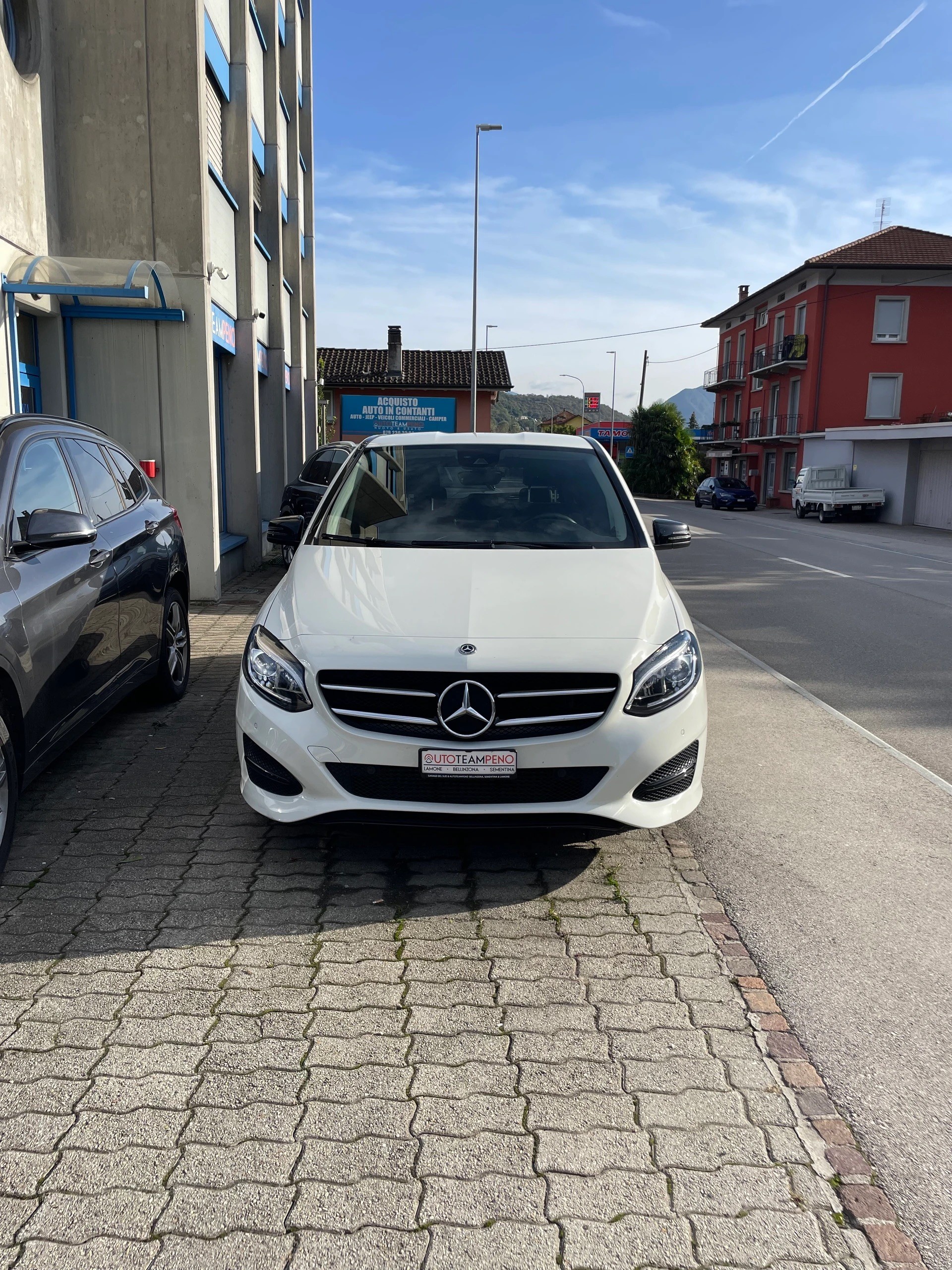 MERCEDES-BENZ B 220 CDI Urban 4Matic 7G-DCT-image-1