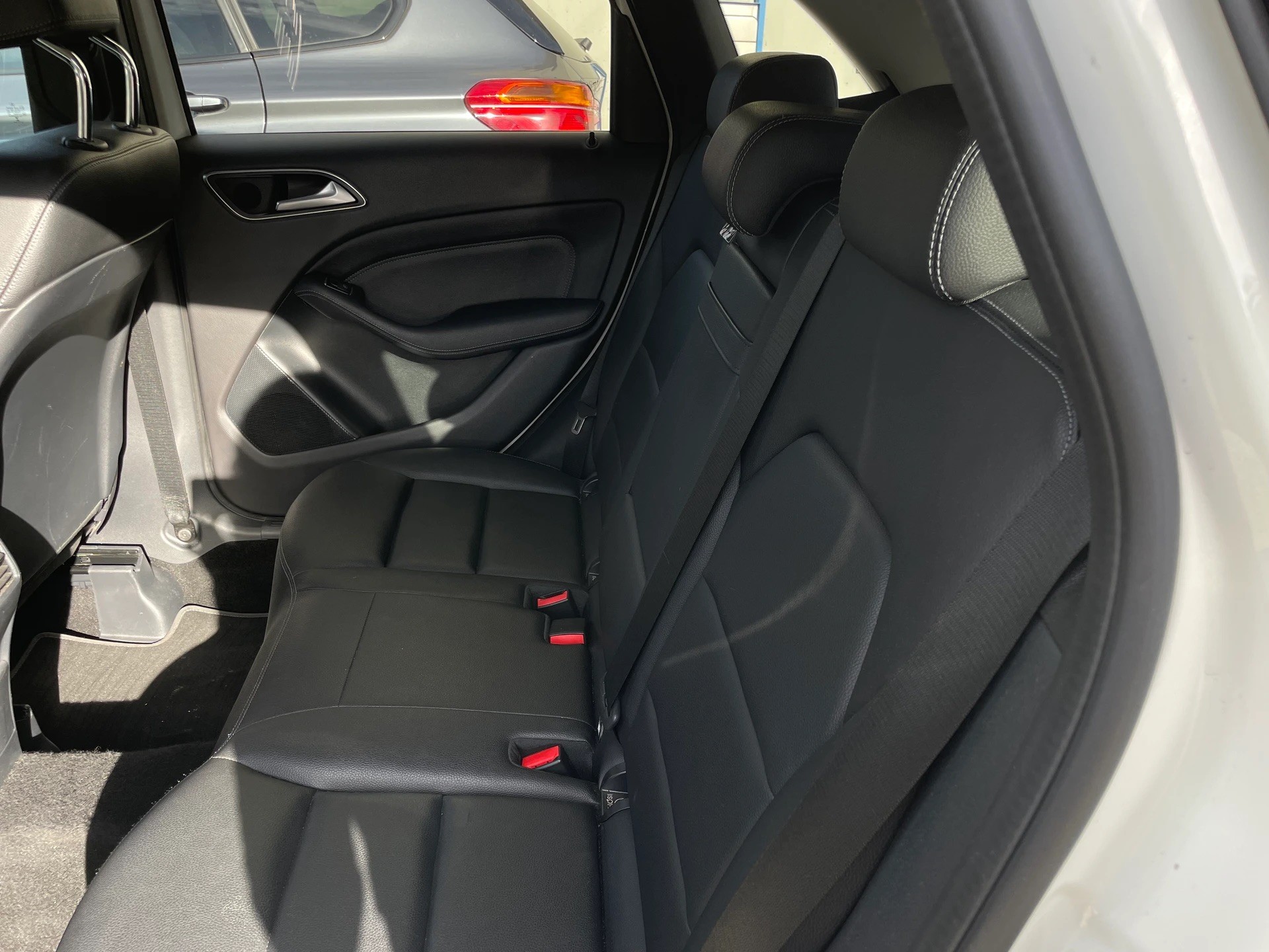 MERCEDES-BENZ B 220 CDI Urban 4Matic 7G-DCT-image-13