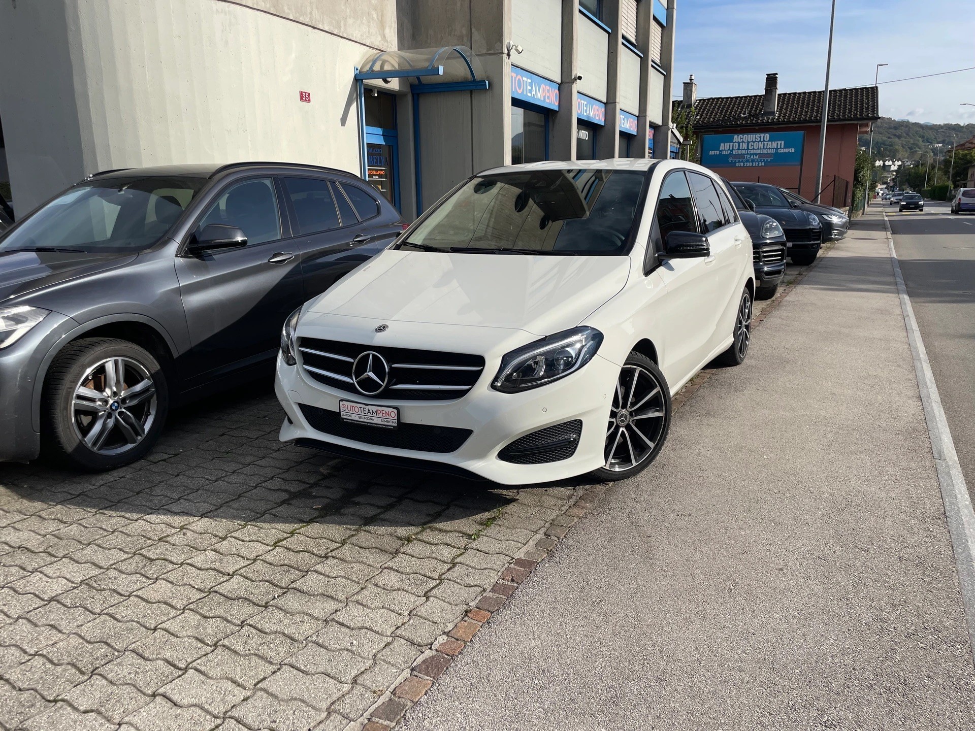 MERCEDES-BENZ B 220 CDI Urban 4Matic 7G-DCT-image-0