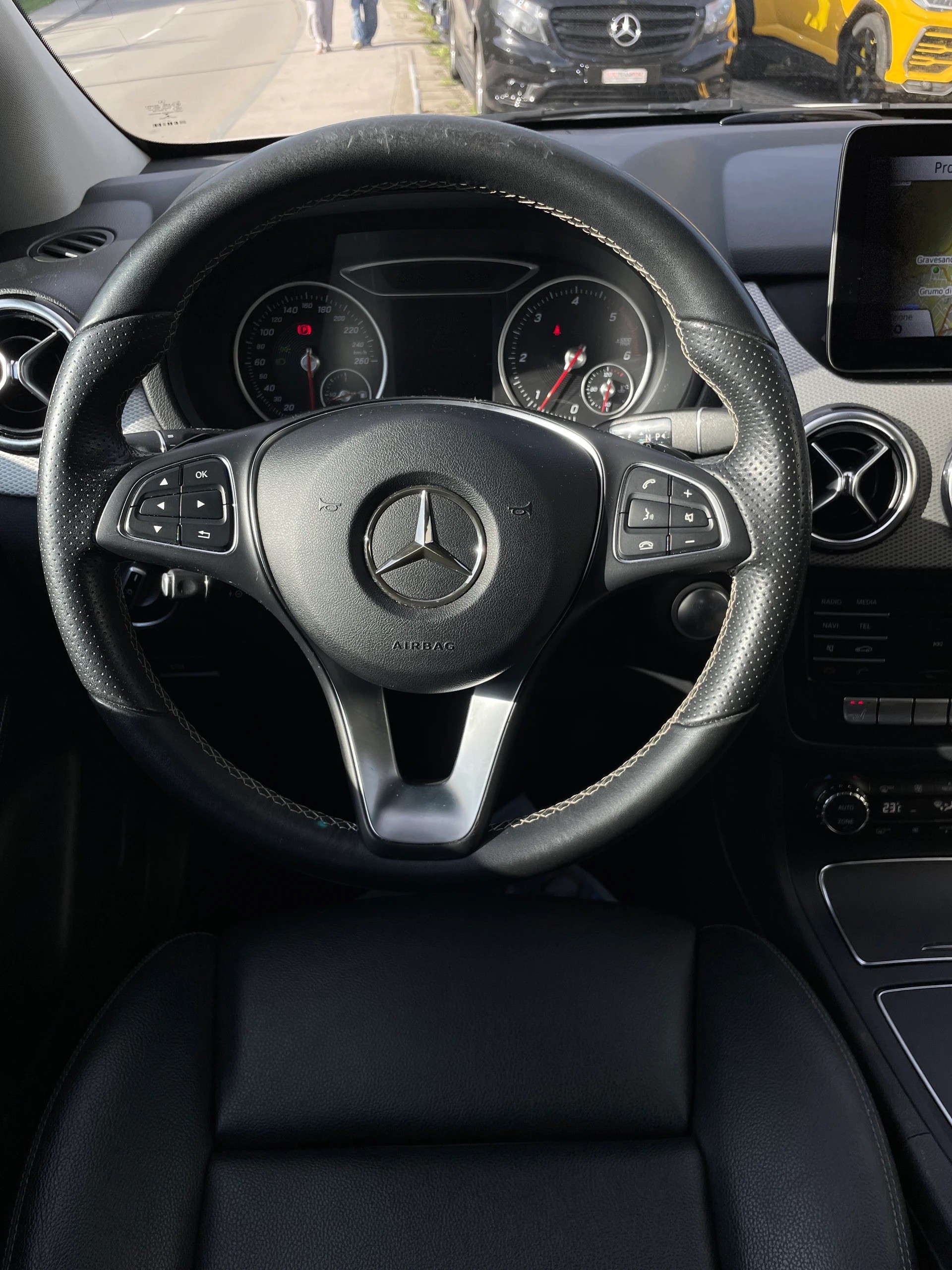MERCEDES-BENZ B 220 CDI Urban 4Matic 7G-DCT-image-7