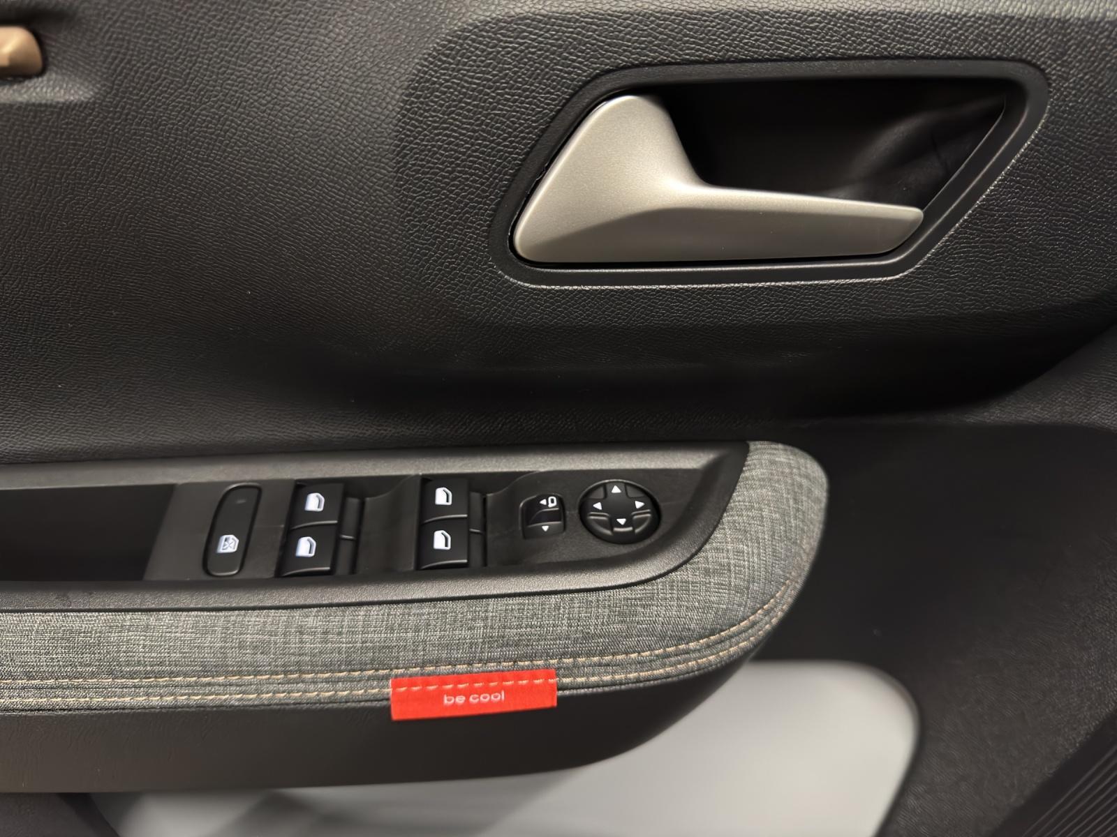 CITROEN C3 Aircross 1.2 Hybrid Plus-image-8