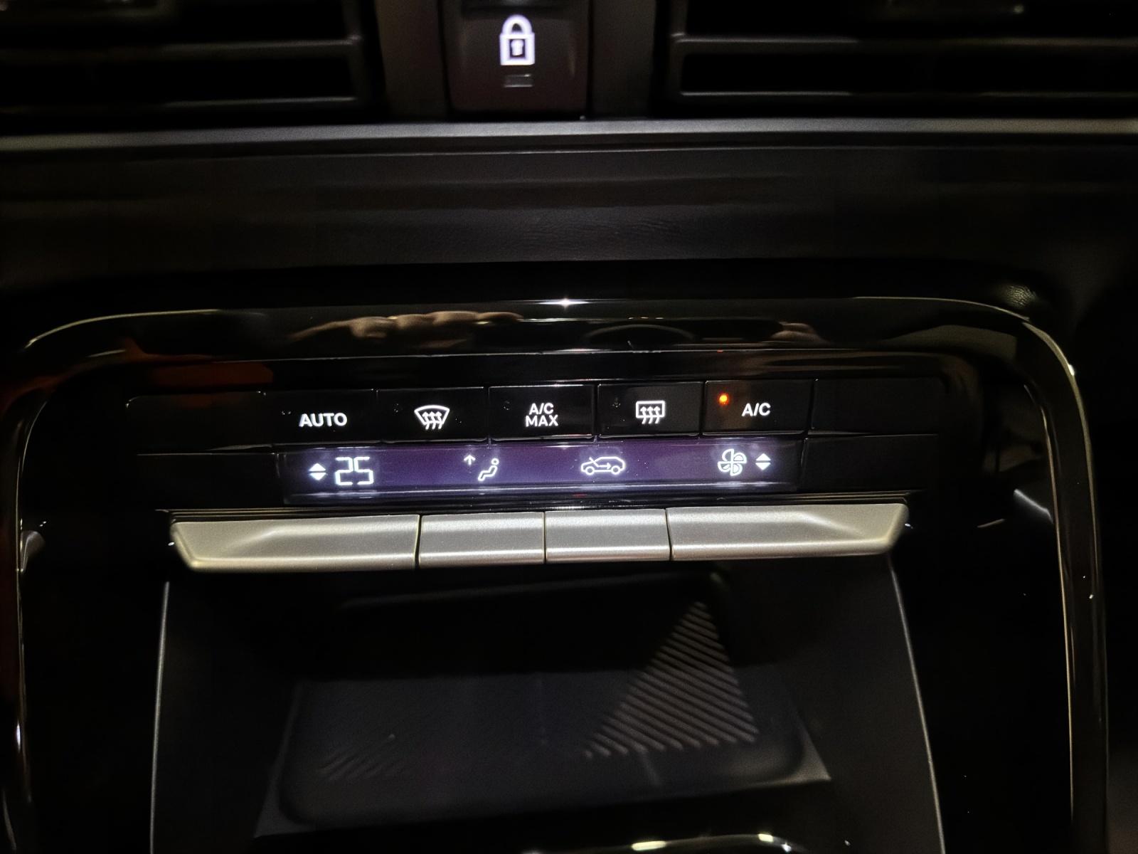 CITROEN C3 Aircross 1.2 Hybrid Plus-image-11