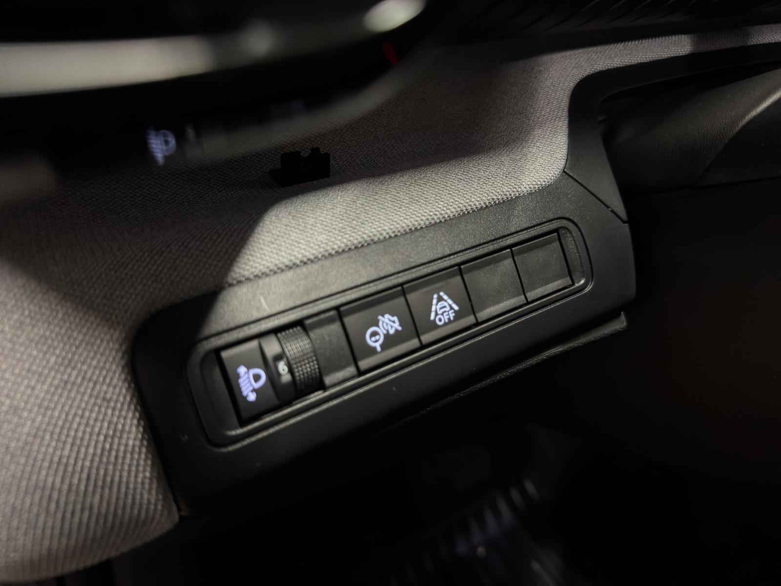 CITROEN C3 Aircross 1.2 Hybrid Plus-image-7