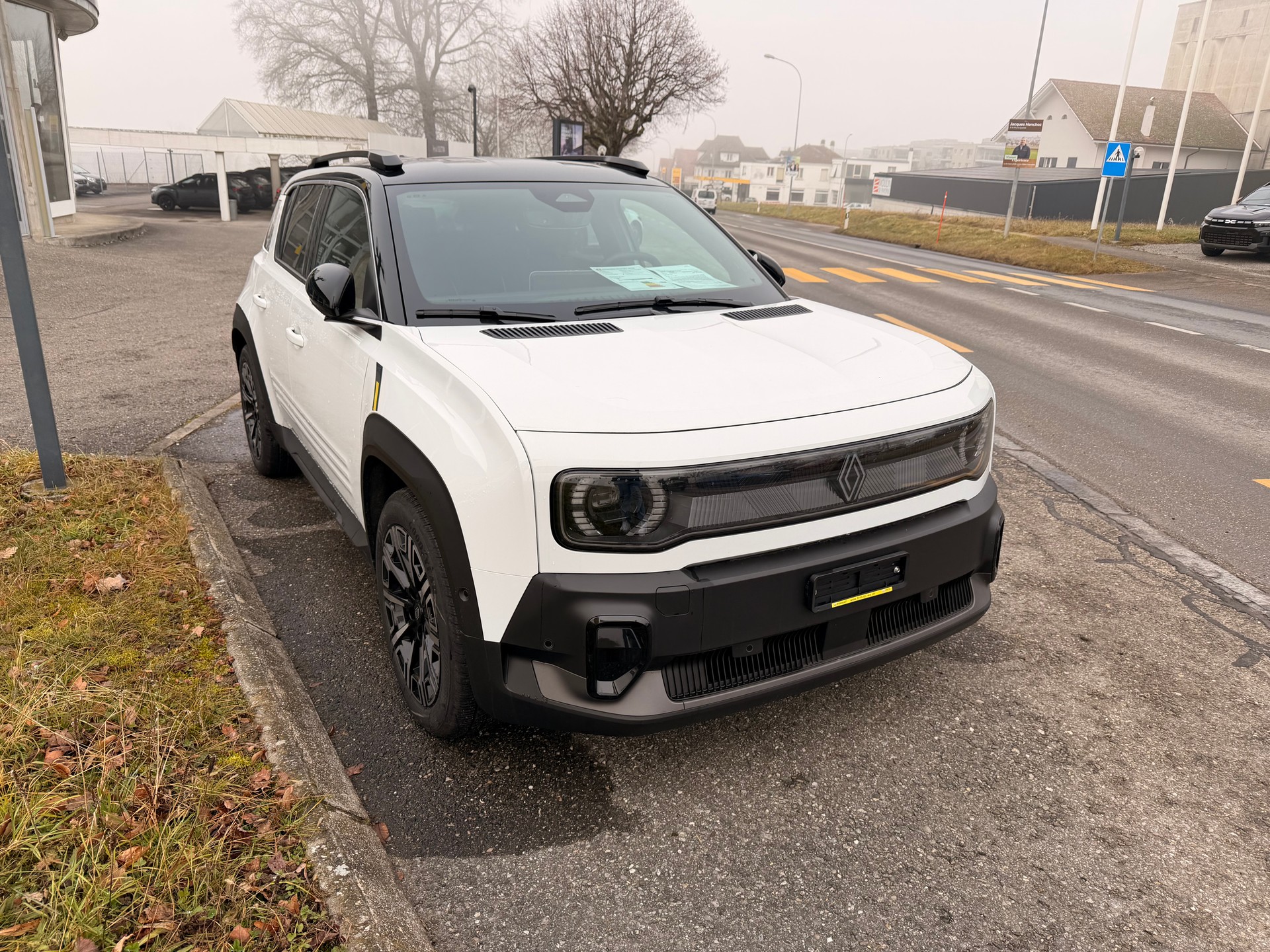 RENAULT R4 E-TECH ELECTRIC iconic 150c-image-1