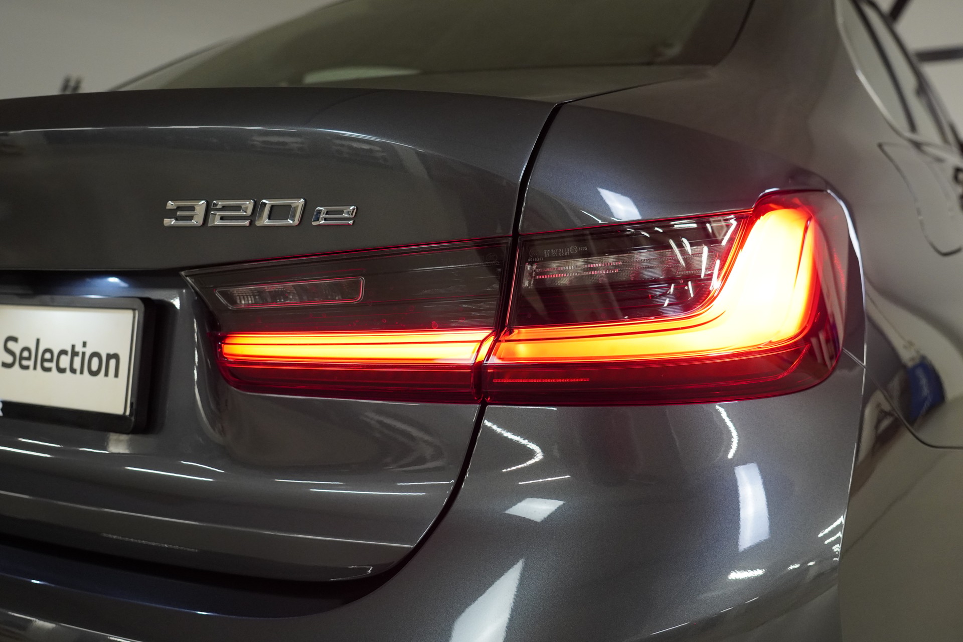 BMW 320e Sport Line Steptronic-image-21