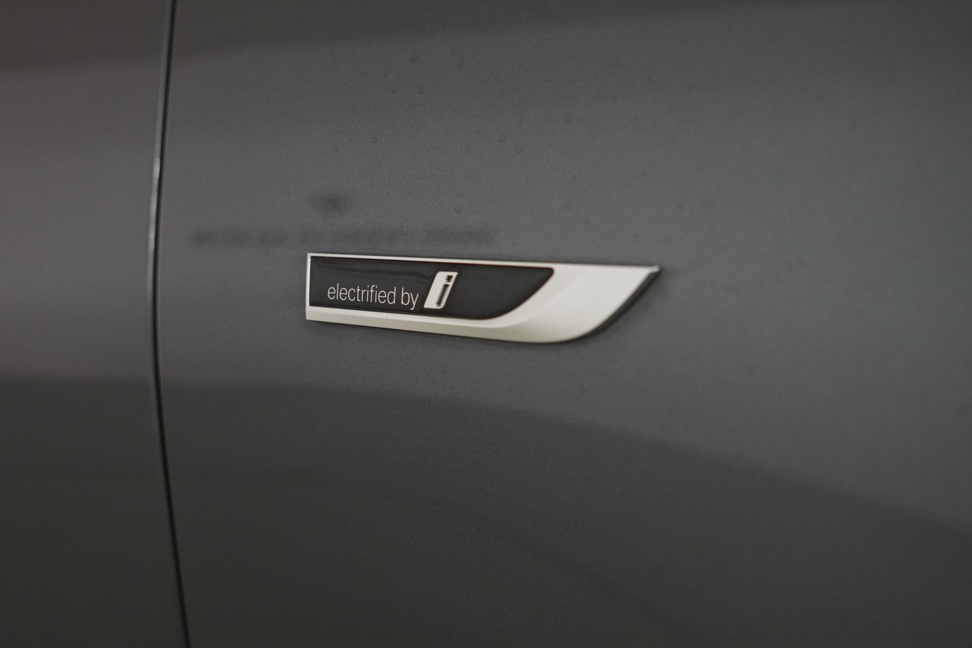 BMW 320e Sport Line Steptronic-image-15