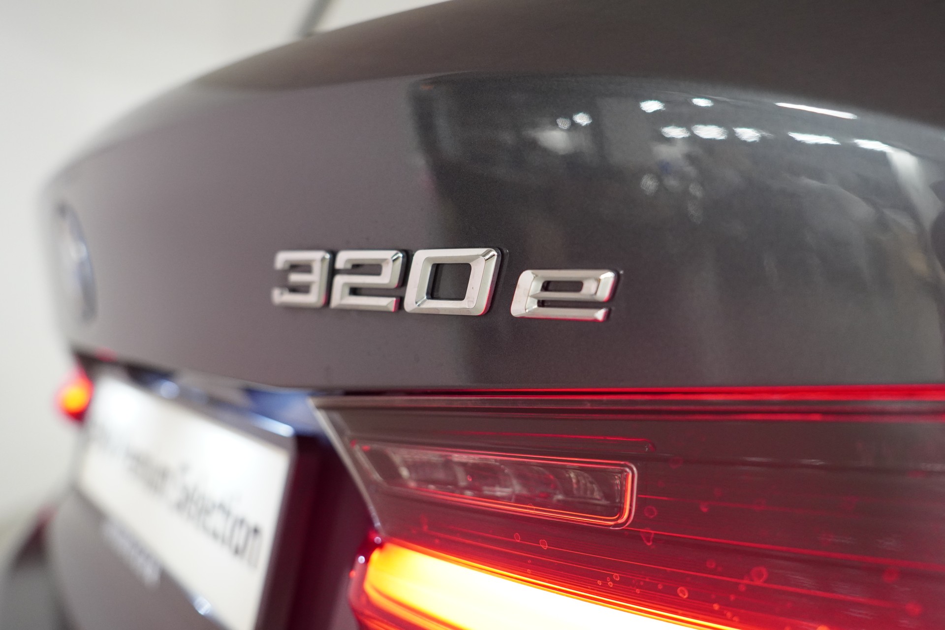BMW 320e Sport Line Steptronic-image-20
