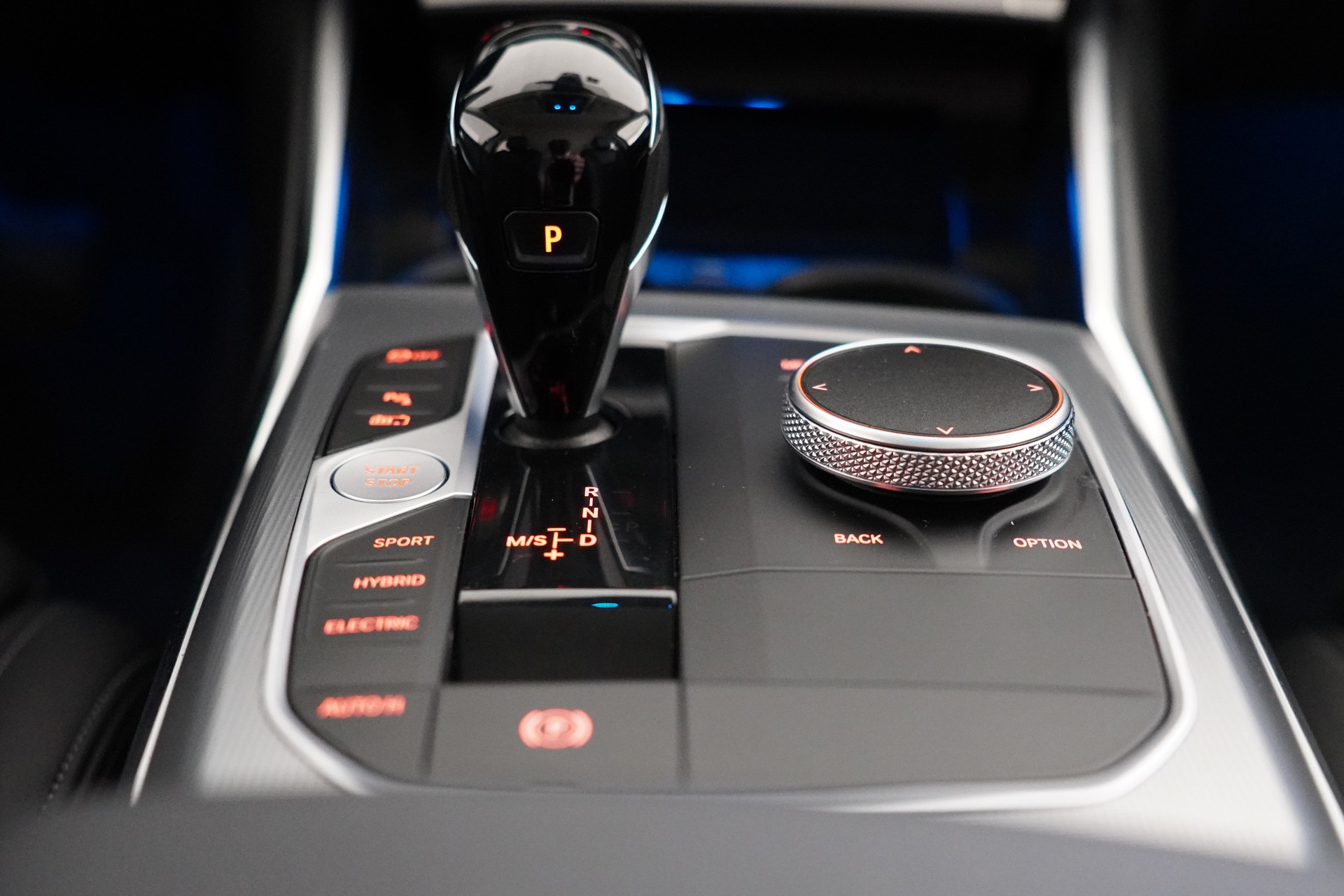 BMW 320e Sport Line Steptronic-image-24